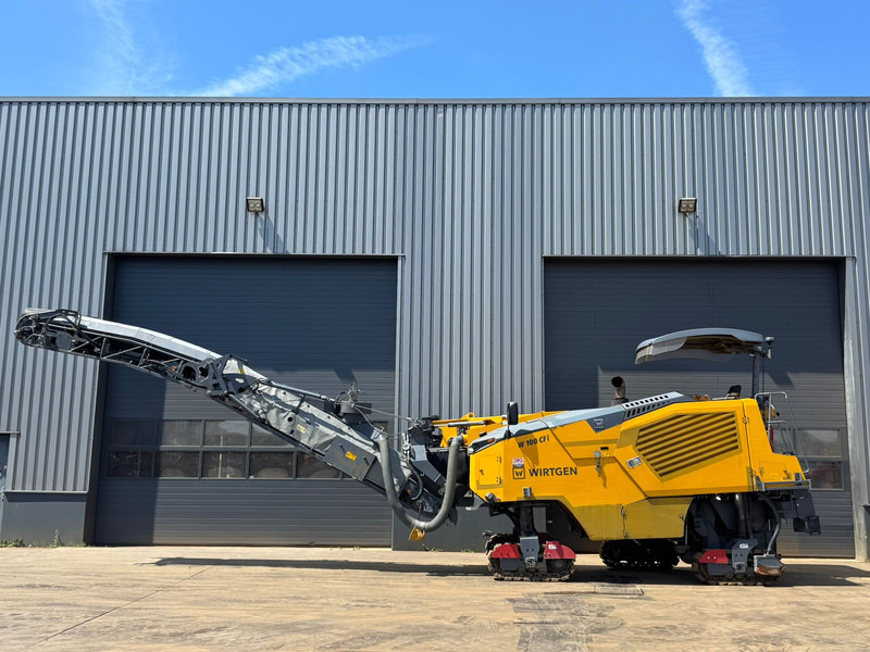 Wirtgen W100CFI - Asfalta ieklāšanas tehnika: foto 1 Wirtgen W100CFI - Asfalta ieklāšanas tehnika: foto 1