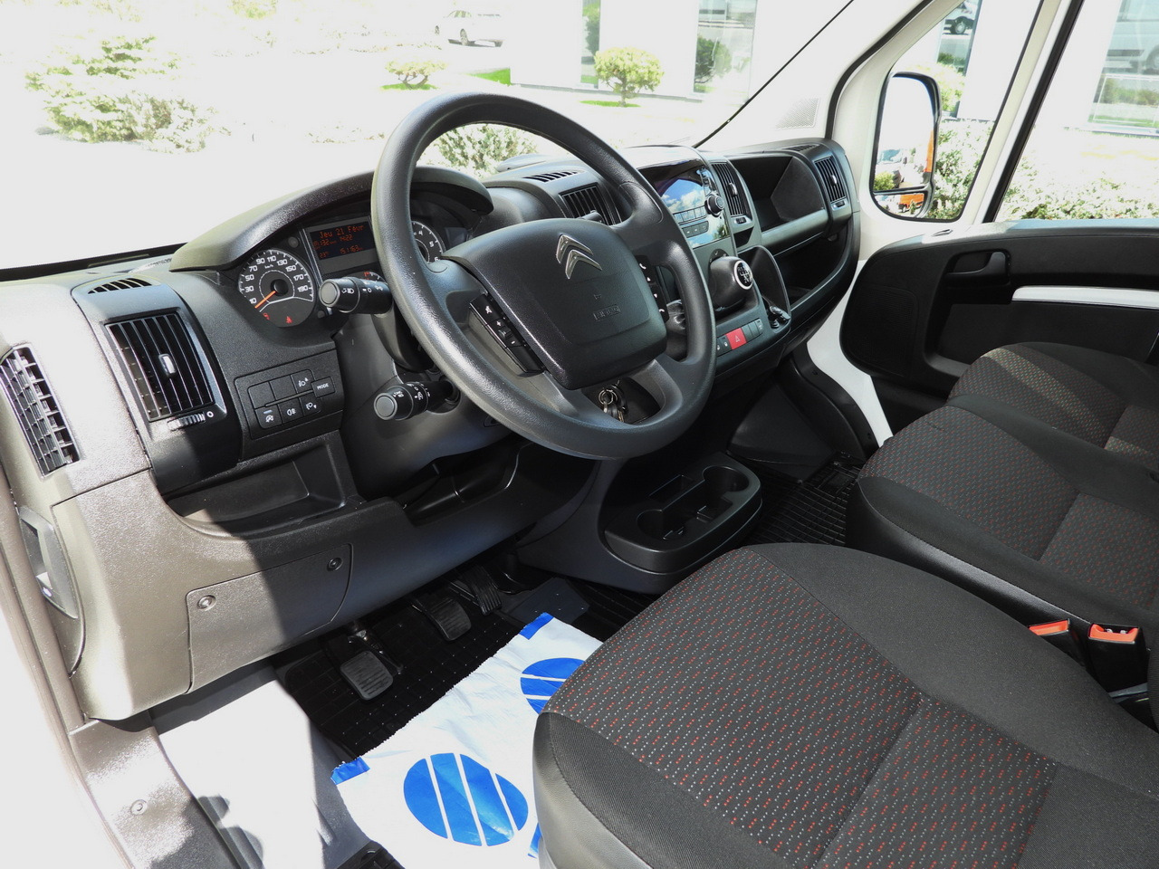 CITROEN JUMPER BOX DELIVERY VAN 7 SEATS CRUISE CONTROL 120HP - Kravas mikroautobuss: foto 2 CITROEN JUMPER BOX DELIVERY VAN 7 SEATS CRUISE CONTROL 120HP - Kravas mikroautobuss: foto 2