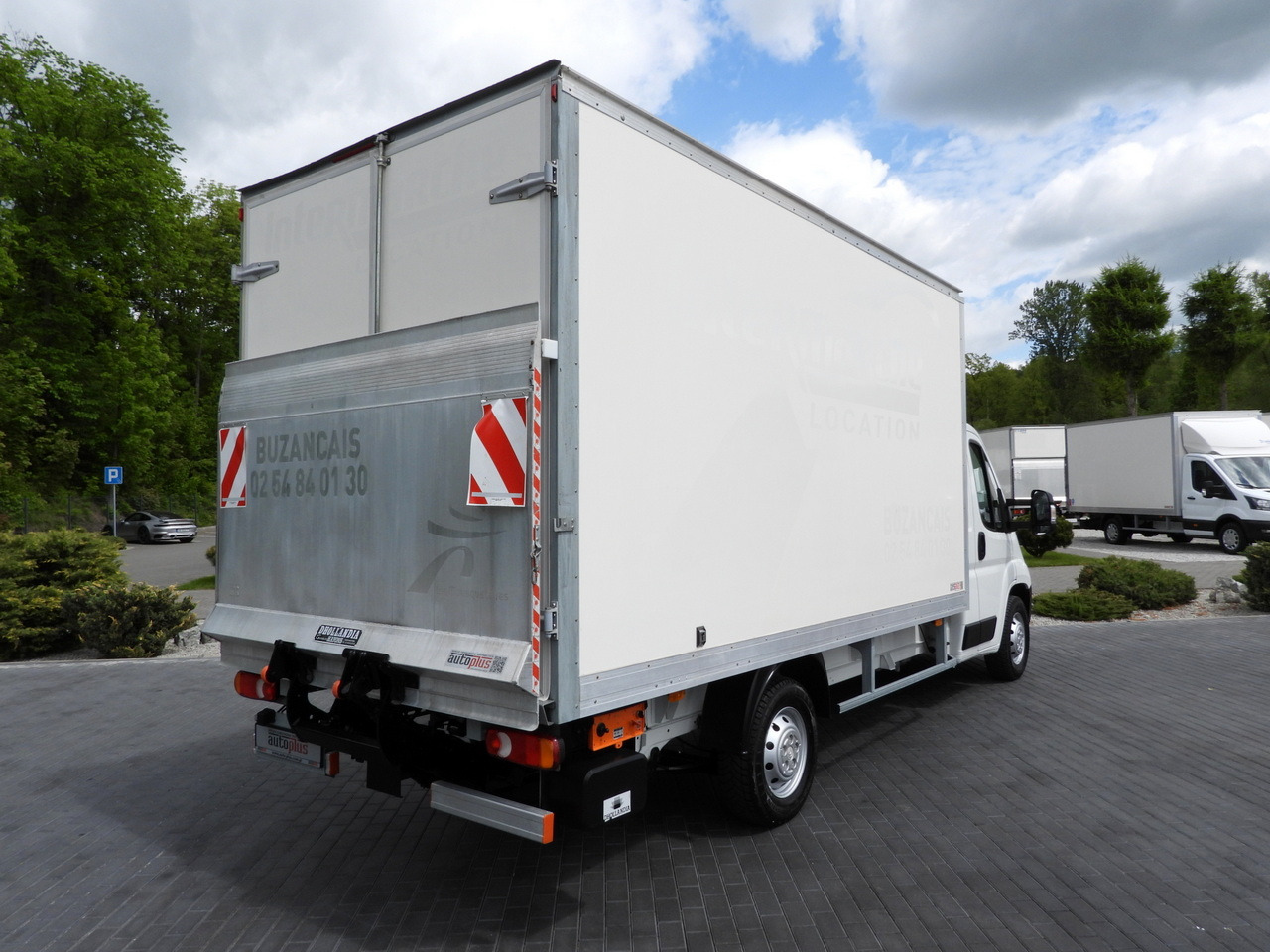 CITROEN JUMPER BOX LIFT 8 PALLETS CRUISE CONTROL NAVIGATION AIR CONDITIONING 165HP - Furgons ar slēgtā virsbūve: foto 3 CITROEN JUMPER BOX LIFT 8 PALLETS CRUISE CONTROL NAVIGATION AIR CONDITIONING 165HP - Furgons ar slēgtā virsbūve: foto 3