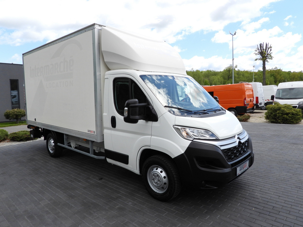 CITROEN JUMPER BOX LIFT 8 PALLETS CRUISE CONTROL NAVIGATION AIR CONDITIONING 165HP - Furgons ar slēgtā virsbūve: foto 4 CITROEN JUMPER BOX LIFT 8 PALLETS CRUISE CONTROL NAVIGATION AIR CONDITIONING 165HP - Furgons ar slēgtā virsbūve: foto 4