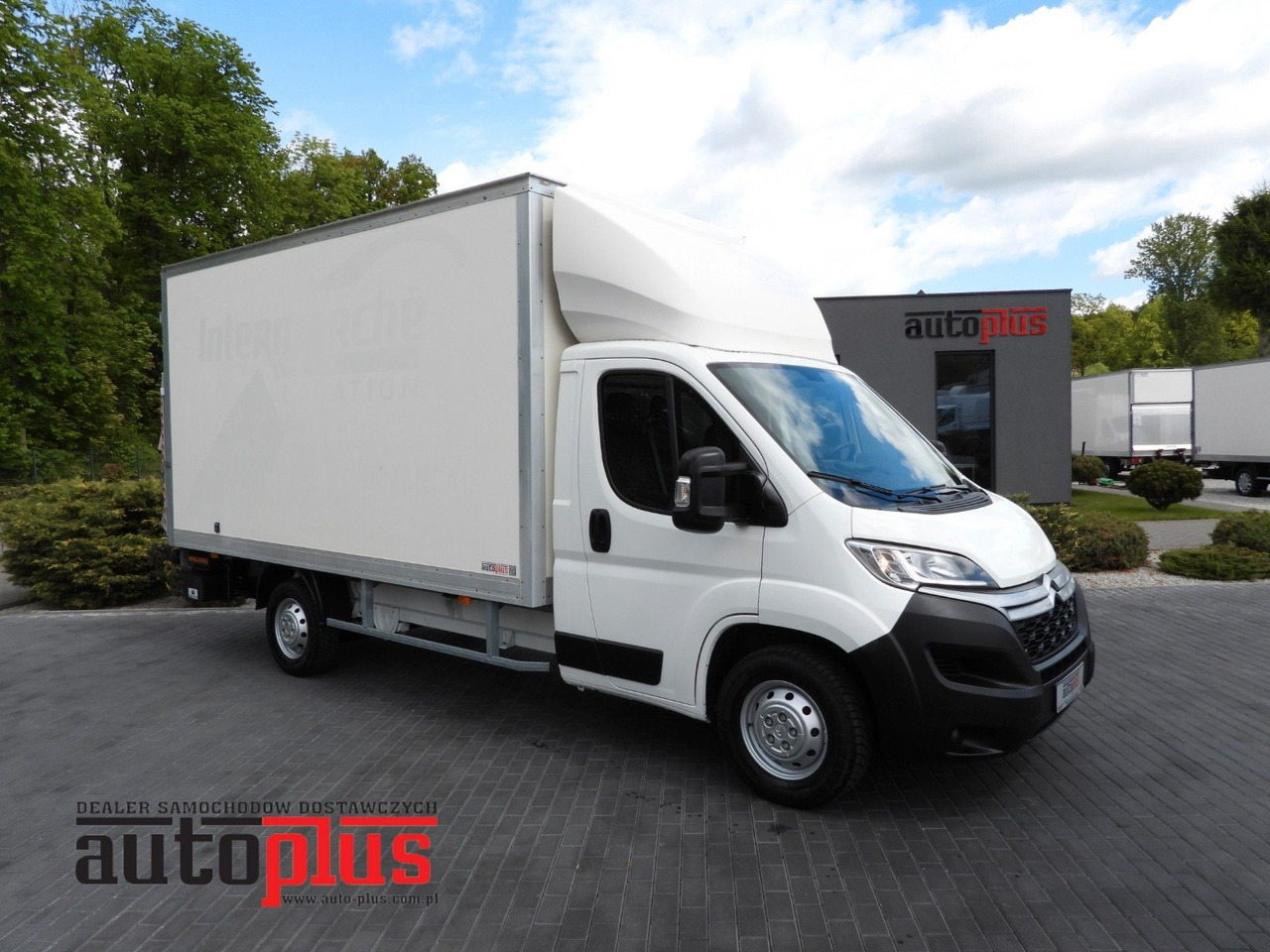 Citroën JUMPER KOFFER AUFZUG 8 PALETTEN TEMPOMAT NAVI Citroën JUMPER KOFFER AUFZUG 8 PALETTEN TEMPOMAT NAVI - Furgons ar slēgtā virsbūve: foto 1 Citroën JUMPER KOFFER AUFZUG 8 PALETTEN TEMPOMAT NAVI Citroën JUMPER KOFFER AUFZUG 8 PALETTEN TEMPOMAT NAVI - Furgons ar slēgtā virsbūve: foto 1