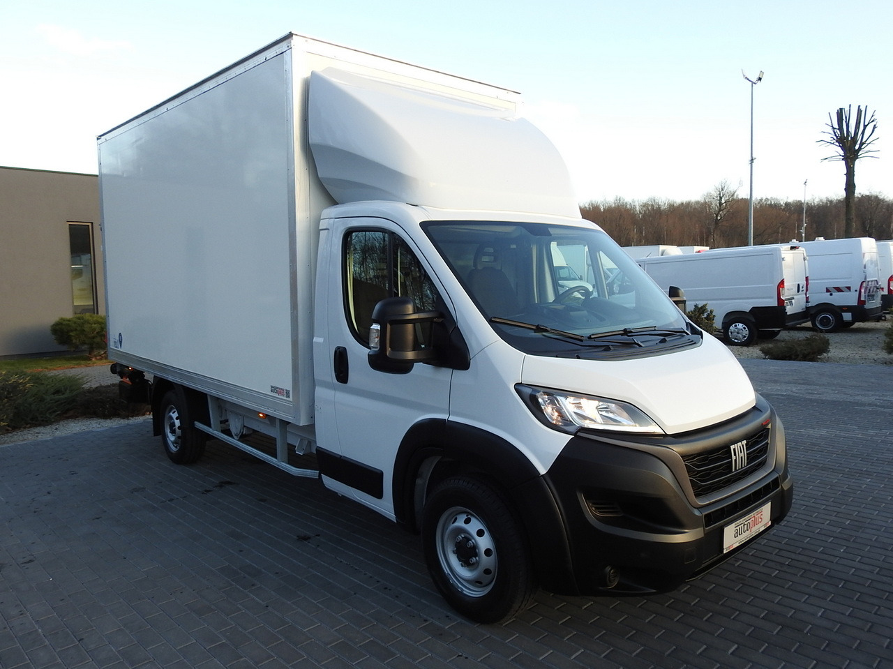 FIAT DUCATO BOX LIFT 8 PALLETS CRUISE CONTROL AIR CONDITIONING 180HP - Furgons ar slēgtā virsbūve: foto 4 FIAT DUCATO BOX LIFT 8 PALLETS CRUISE CONTROL AIR CONDITIONING 180HP - Furgons ar slēgtā virsbūve: foto 4