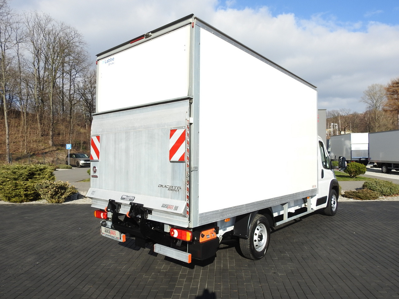 FIAT DUCATO BOX LIFT 8 PALLETS CRUISE CONTROL NAVIGATION LED LIGHTS AIR CONDITIONING 130HP - Furgons ar slēgtā virsbūve: foto 3 FIAT DUCATO BOX LIFT 8 PALLETS CRUISE CONTROL NAVIGATION LED LIGHTS AIR CONDITIONING 130HP - Furgons ar slēgtā virsbūve: foto 3