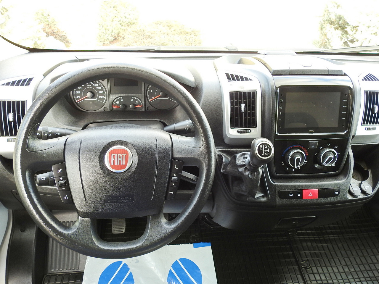Furgons ar slēgtā virsbūve FIAT DUCATO  BOX LIFT 8 PALLETS CRUISE CONTROL NAVIGATION LED LIGHTS AIR CONDITIONING  130HP: foto 27