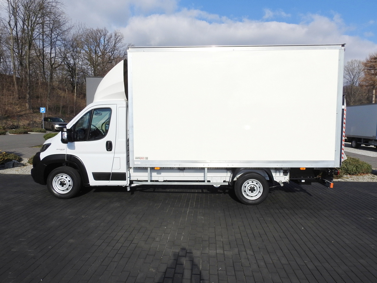 Furgons ar slēgtā virsbūve FIAT DUCATO  BOX LIFT 8 PALLETS CRUISE CONTROL NAVIGATION LED LIGHTS AIR CONDITIONING  130HP: foto 8