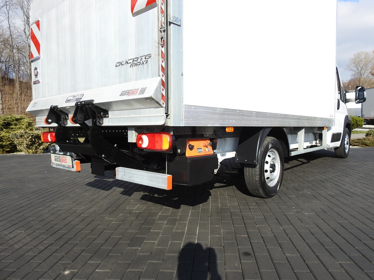 Furgons ar slēgtā virsbūve FIAT DUCATO  BOX LIFT 8 PALLETS CRUISE CONTROL NAVIGATION LED LIGHTS AIR CONDITIONING  130HP: foto 23
