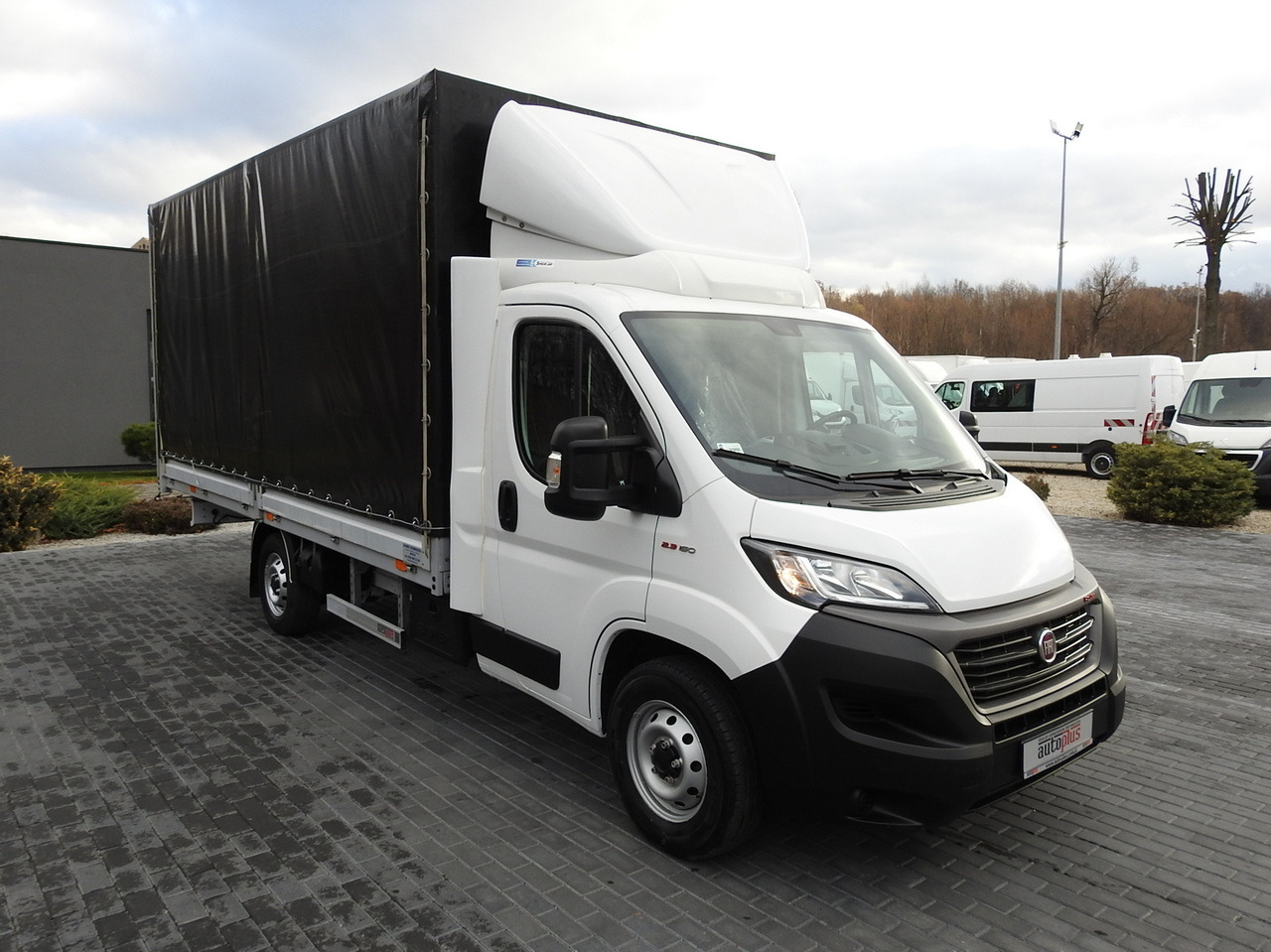 FIAT DUCATO TARPAULIN 10 PALLETS AIR CONDITIONING PNEUMATICS  160HP - Furgons ar tentu: foto 4 FIAT DUCATO TARPAULIN 10 PALLETS AIR CONDITIONING PNEUMATICS  160HP - Furgons ar tentu: foto 4