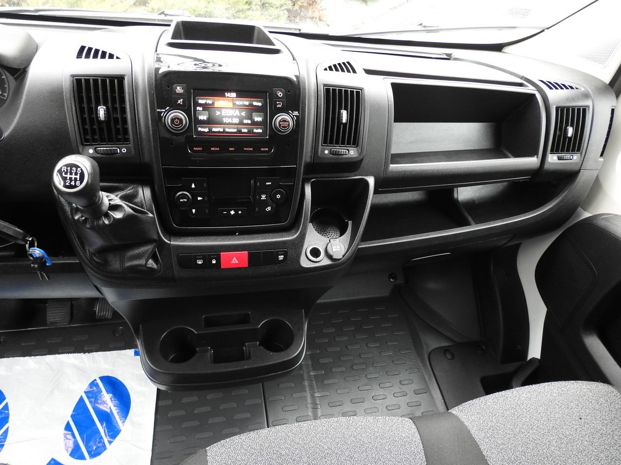 Furgons ar tentu FIAT DUCATO TARPAULIN 10 PALLETS WEBASTO CRUISE CONTROL NAVIGATION AIR CONDITIONING 180HP: foto 33 Furgons ar tentu FIAT DUCATO TARPAULIN 10 PALLETS WEBASTO CRUISE CONTROL NAVIGATION AIR CONDITIONING 180HP: foto 33