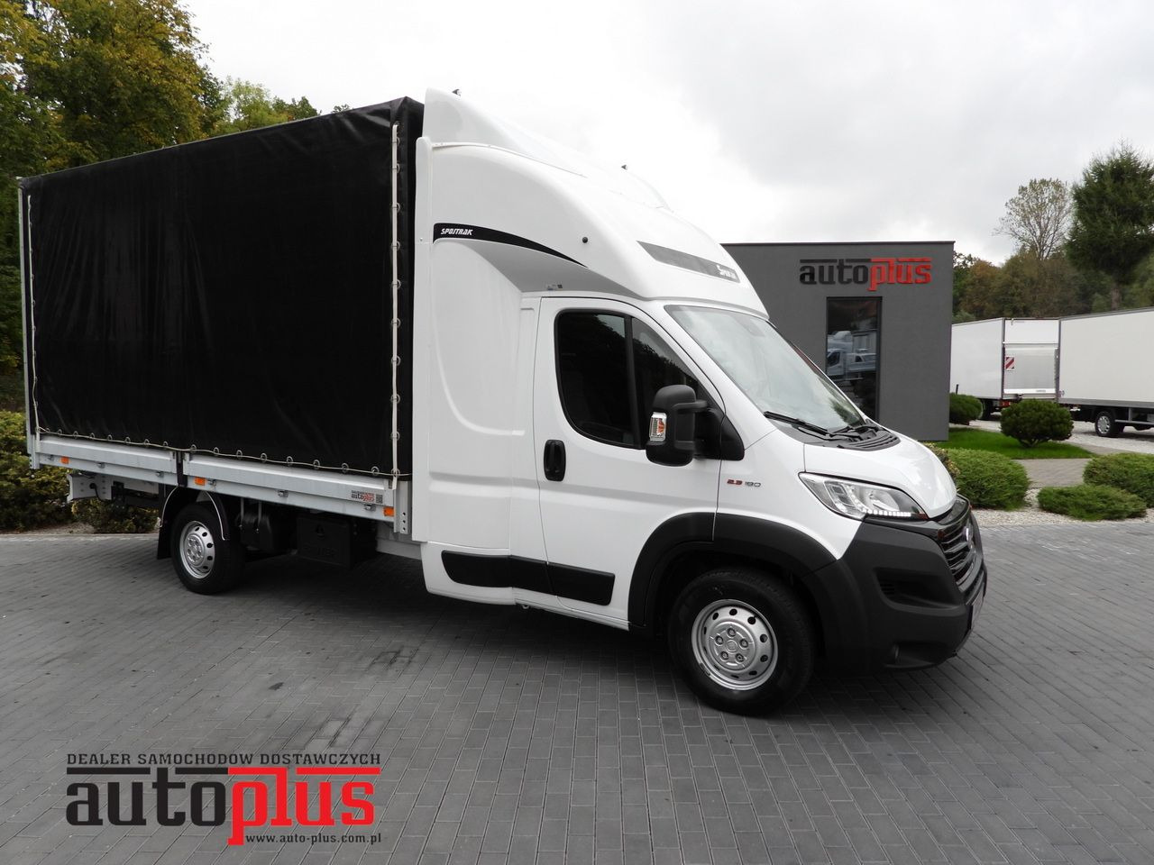 FIAT DUCATO TARPAULIN 9 PALLETS CRUISE CONTROL LED LIGHTS PNEUMATICS AIR CONDITIONING 180HP - Furgons ar tentu: foto 1 FIAT DUCATO TARPAULIN 9 PALLETS CRUISE CONTROL LED LIGHTS PNEUMATICS AIR CONDITIONING 180HP - Furgons ar tentu: foto 1