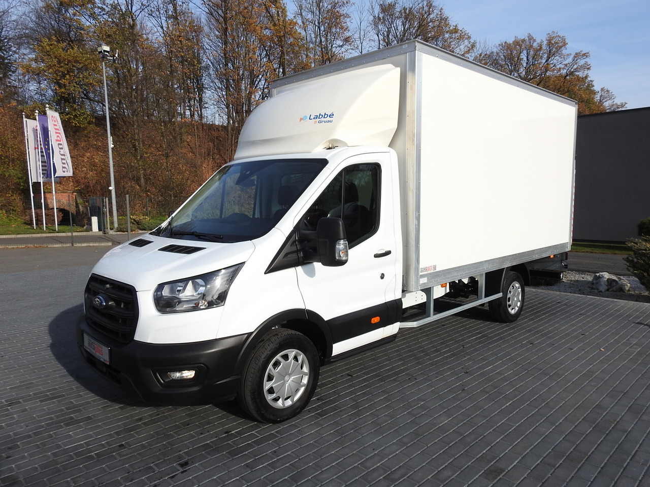 Furgons ar slēgtā virsbūve FORD TRANSIT BOX LIFT 8 PALLETS CRUISE CONTROL AIR CONDITIONING  130HP: foto 6