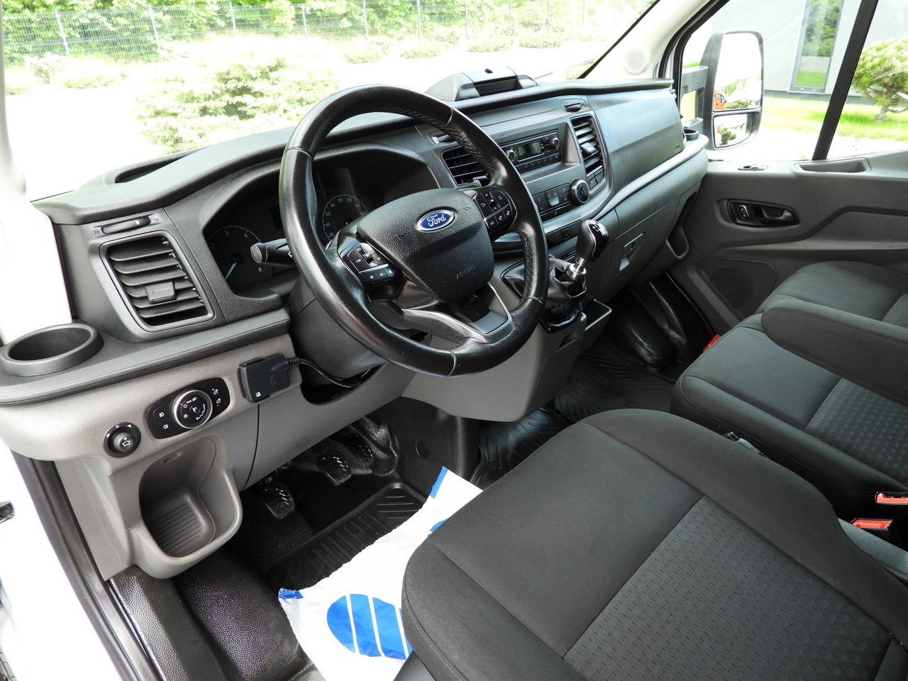 FORD TRANSIT BOX LIFT 8 PALLETS CRUISE CONTROL LED LIGHTS AIR CONDITIONING 130HP - Furgons ar slēgtā virsbūve: foto 2 FORD TRANSIT BOX LIFT 8 PALLETS CRUISE CONTROL LED LIGHTS AIR CONDITIONING 130HP - Furgons ar slēgtā virsbūve: foto 2