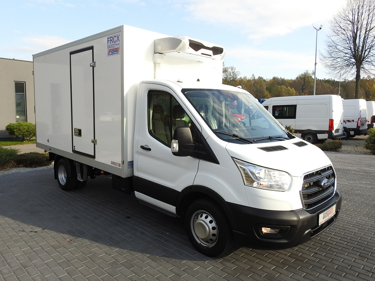 FORD TRANSIT REGRIGERATOR BOX -10*C POWER SUPPLY 230V CRUISE CONTROL AIR CONDITIONING LED LIGHTS PNEUMATICS TWIN WHEELS 130HP - Komercauto refrižerators: foto 4 FORD TRANSIT REGRIGERATOR BOX -10*C POWER SUPPLY 230V CRUISE CONTROL AIR CONDITIONING LED LIGHTS PNEUMATICS TWIN WHEELS 130HP - Komercauto refrižerators: foto 4