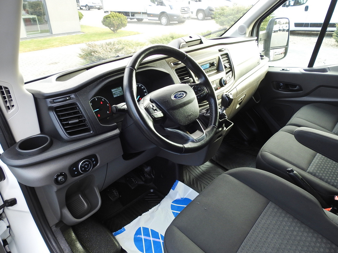 FORD TRANSIT TARPAULIN 10 PALLETS WEBASTO CRUISE CONTROL AIR CONDITIONING LED LIGHTS 160HP - Furgons ar tentu: foto 2 FORD TRANSIT TARPAULIN 10 PALLETS WEBASTO CRUISE CONTROL AIR CONDITIONING LED LIGHTS 160HP - Furgons ar tentu: foto 2