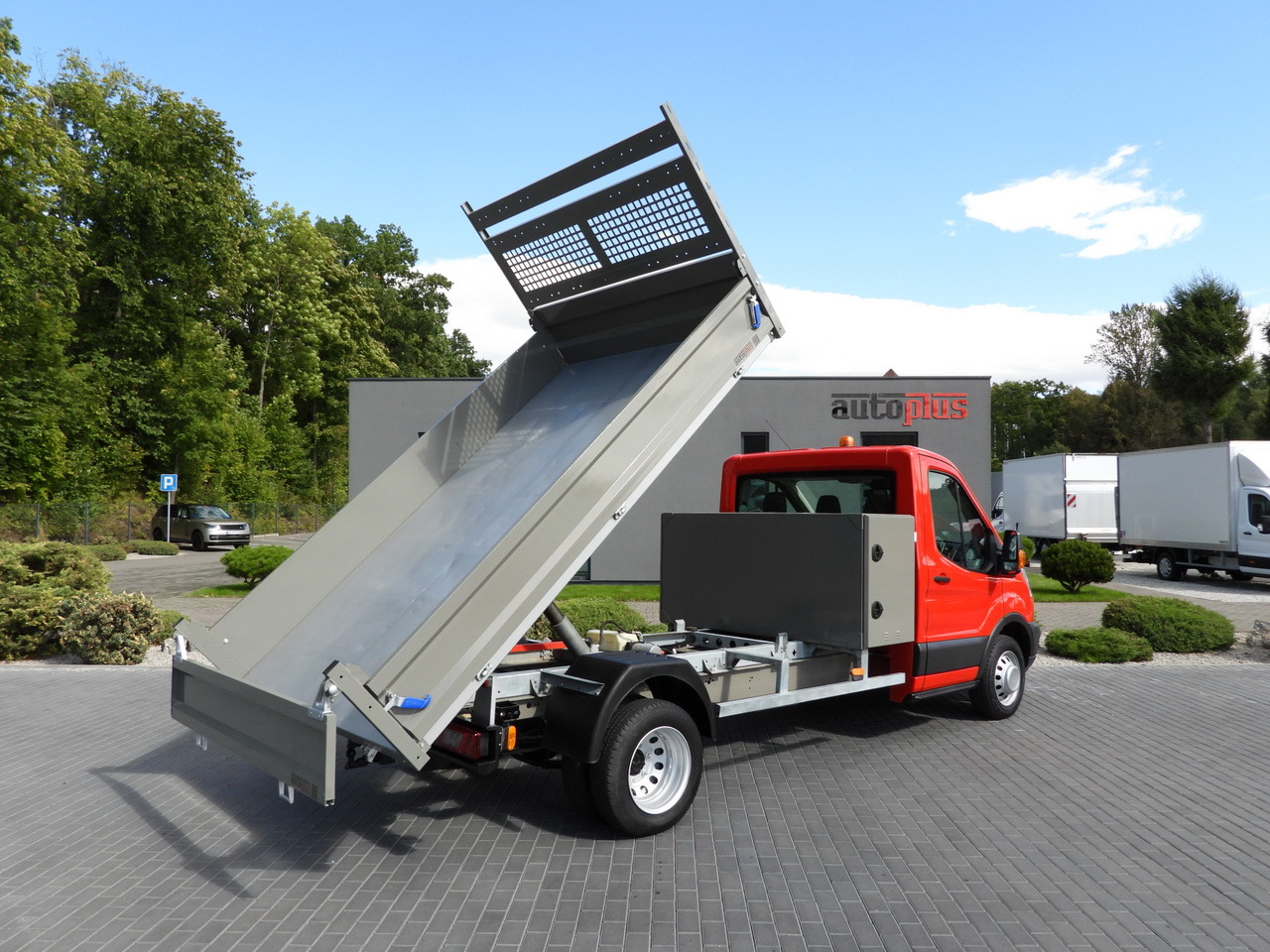 FORD TRANSIT TIPPER CRUISE CONTROL LED LIGHTS TWIN WHEELS AIR CONDITIONING  170HP - Komercauto pašizgāzējs: foto 3 FORD TRANSIT TIPPER CRUISE CONTROL LED LIGHTS TWIN WHEELS AIR CONDITIONING  170HP - Komercauto pašizgāzējs: foto 3