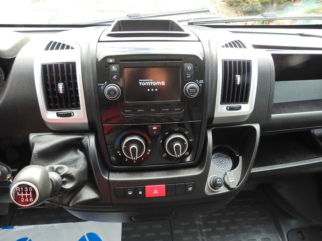 Furgons ar slēgtā virsbūve Fiat DUCATO KOFFER AUFZUG 8 PALETTEN TEMPOMAT  A/C: foto 26