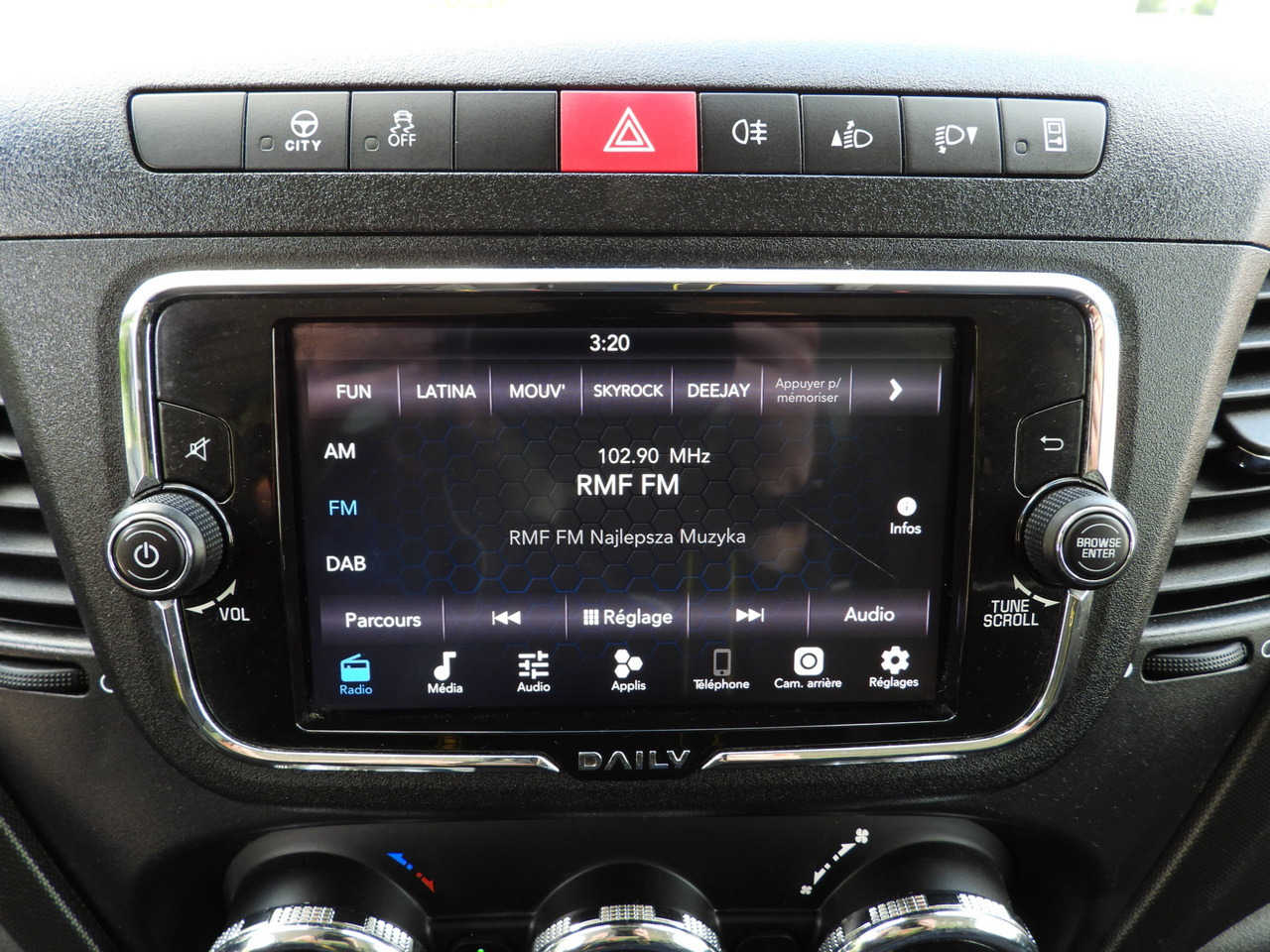 Furgons ar slēgtā virsbūve IVECO DAILY 35C16 BOX LIFT 8 PALLETS CRUISE CONTROL TWIN WHEELS AIR CONDITIONING  160HP: foto 38