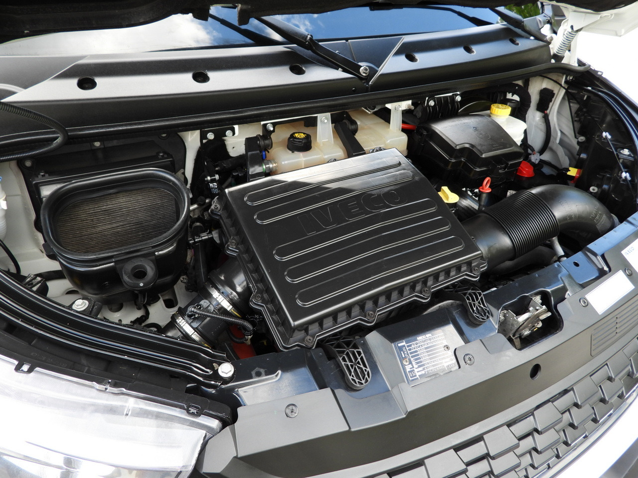 Furgons ar slēgtā virsbūve IVECO DAILY 35C16 BOX LIFT 8 PALLETS CRUISE CONTROL TWIN WHEELS AIR CONDITIONING  160HP: foto 27