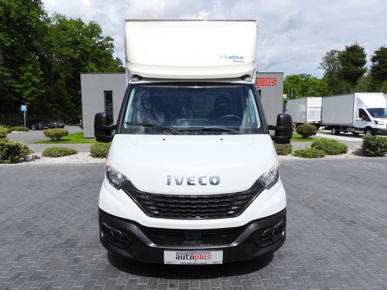 Furgons ar slēgtā virsbūve IVECO DAILY 35C16 BOX LIFT 8 PALLETS CRUISE CONTROL TWIN WHEELS AIR CONDITIONING  160HP: foto 5