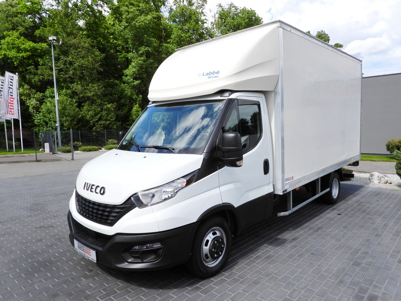 Furgons ar slēgtā virsbūve IVECO DAILY 35C16 BOX LIFT 8 PALLETS CRUISE CONTROL TWIN WHEELS AIR CONDITIONING  160HP: foto 6