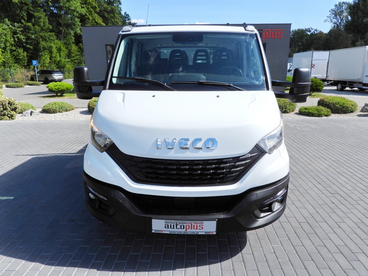 IVECO DAILY 35S14 STAKE BODY DOUBLE CABIN DOKA 7 SEATS CRUISE CONTROL AIR CONDITIONING 135HP - Kravas-pasažieru furgons: foto 5 IVECO DAILY 35S14 STAKE BODY DOUBLE CABIN DOKA 7 SEATS CRUISE CONTROL AIR CONDITIONING 135HP - Kravas-pasažieru furgons: foto 5
