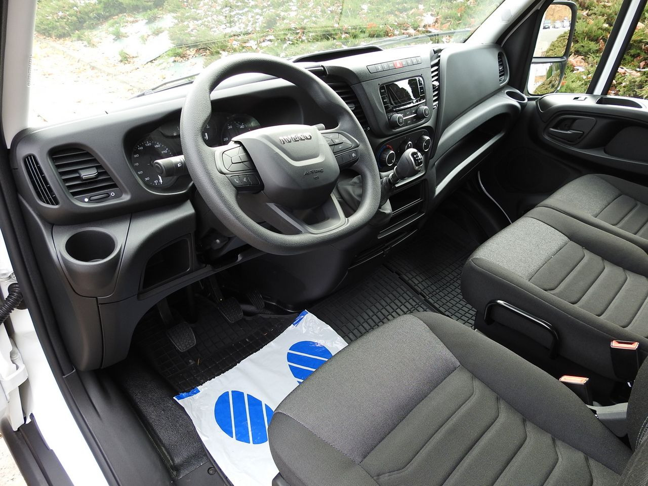 IVECO DAILY 35S16 NEW TARPAULIN LIFT 8 PALLETS CRUISE CONTROL AIR CONDITIONING 160HP - Furgons ar tentu: foto 2 IVECO DAILY 35S16 NEW TARPAULIN LIFT 8 PALLETS CRUISE CONTROL AIR CONDITIONING 160HP - Furgons ar tentu: foto 2