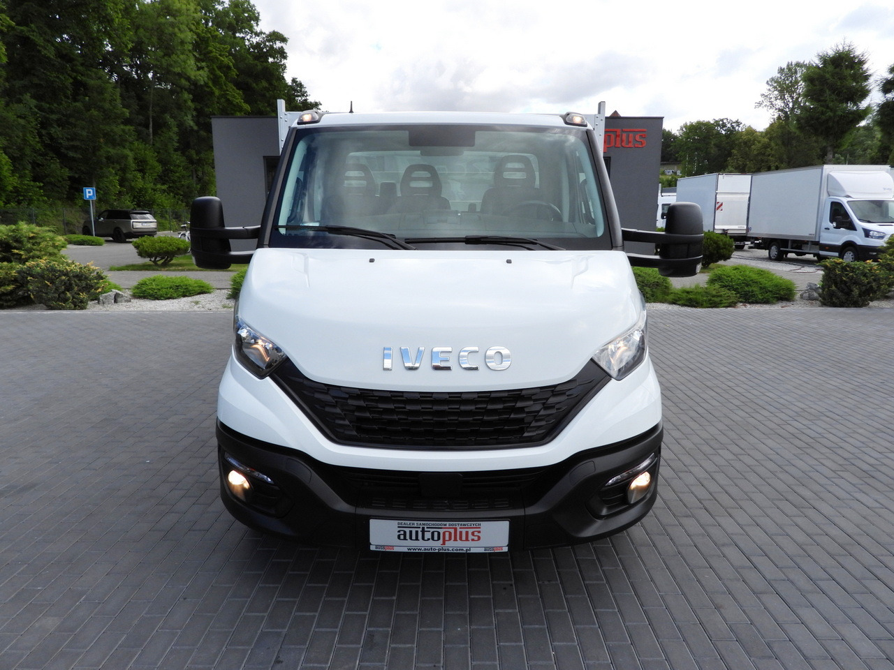 IVECO DAILY 35S16 STAKE BODY 10 PALLETS CRUISE CONTROL AIR CONDITIONING 160HP - Automašīna ar kravas platformu: foto 5 IVECO DAILY 35S16 STAKE BODY 10 PALLETS CRUISE CONTROL AIR CONDITIONING 160HP - Automašīna ar kravas platformu: foto 5