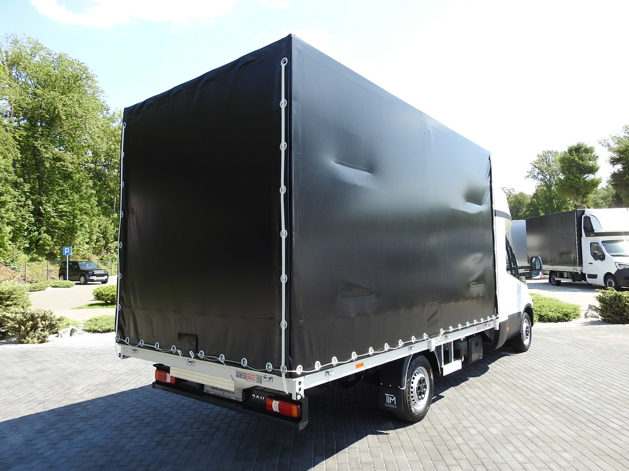 IVECO DAILY 35S18 NEW TARPAULIN 8 PALLETS CRUISE CONTROL NAVIGATION LED LIGHTS AUTOMATIC TRANSMISSION HI-MATIC MANUFACTURERS WARRANTY 180HP - Furgons ar tentu: foto 3 IVECO DAILY 35S18 NEW TARPAULIN 8 PALLETS CRUISE CONTROL NAVIGATION LED LIGHTS AUTOMATIC TRANSMISSION HI-MATIC MANUFACTURERS WARRANTY 180HP - Furgons ar tentu: foto 3