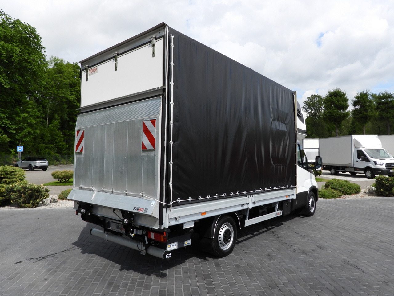IVECO DAILY 35S18 TARPAULIN LIFT 8 PALLETS WEBASTO CRUISE CONTROL AIR CONDITIONING 180HP - Furgons ar tentu: foto 3 IVECO DAILY 35S18 TARPAULIN LIFT 8 PALLETS WEBASTO CRUISE CONTROL AIR CONDITIONING 180HP - Furgons ar tentu: foto 3