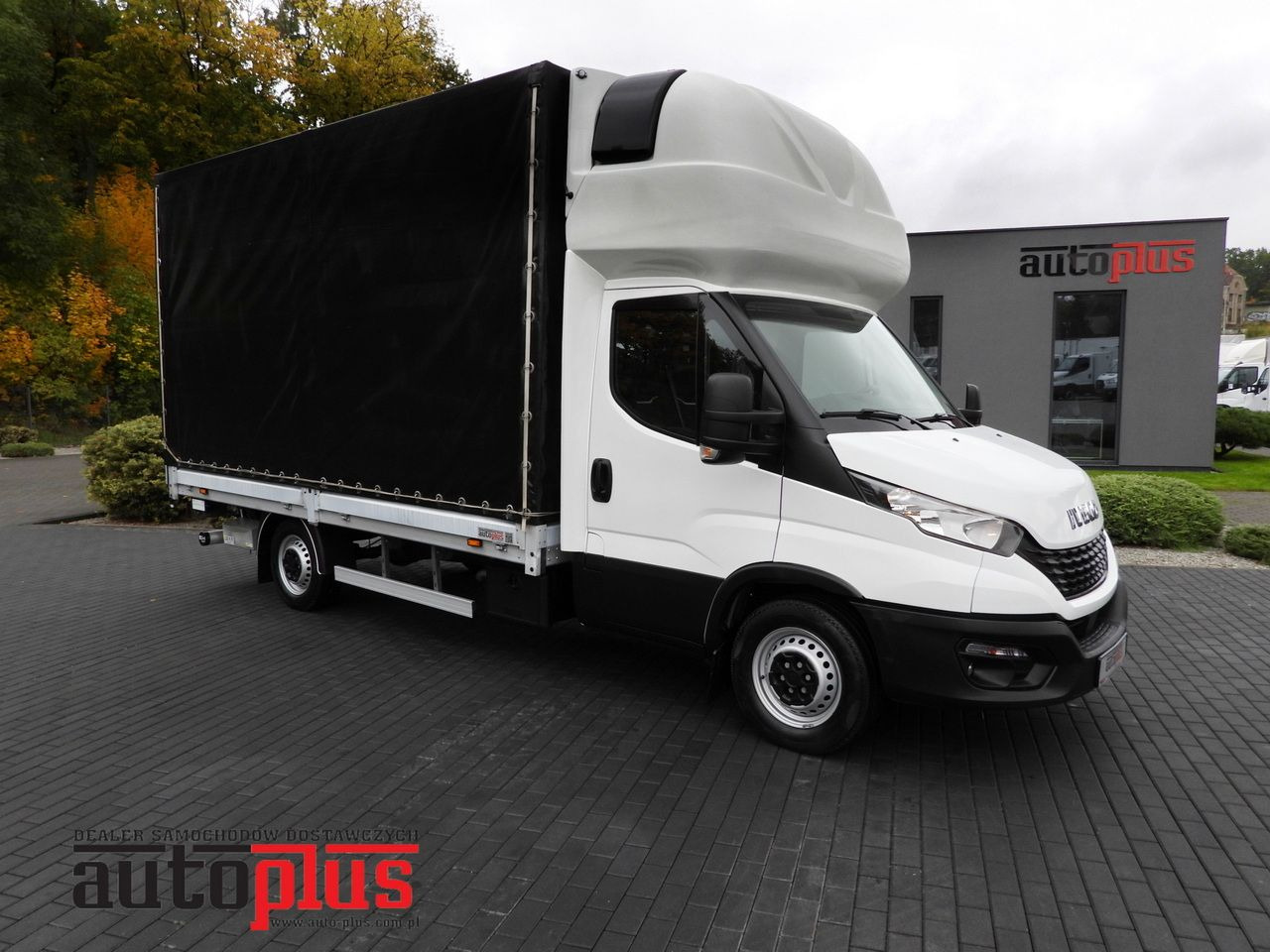IVECO DAILY 35S18 TARPAULIN LIFT 8 PALLETS WEBASTO CRUISE CONTROL AIR CONDITIONING 180HP - Furgons ar tentu: foto 1 IVECO DAILY 35S18 TARPAULIN LIFT 8 PALLETS WEBASTO CRUISE CONTROL AIR CONDITIONING 180HP - Furgons ar tentu: foto 1