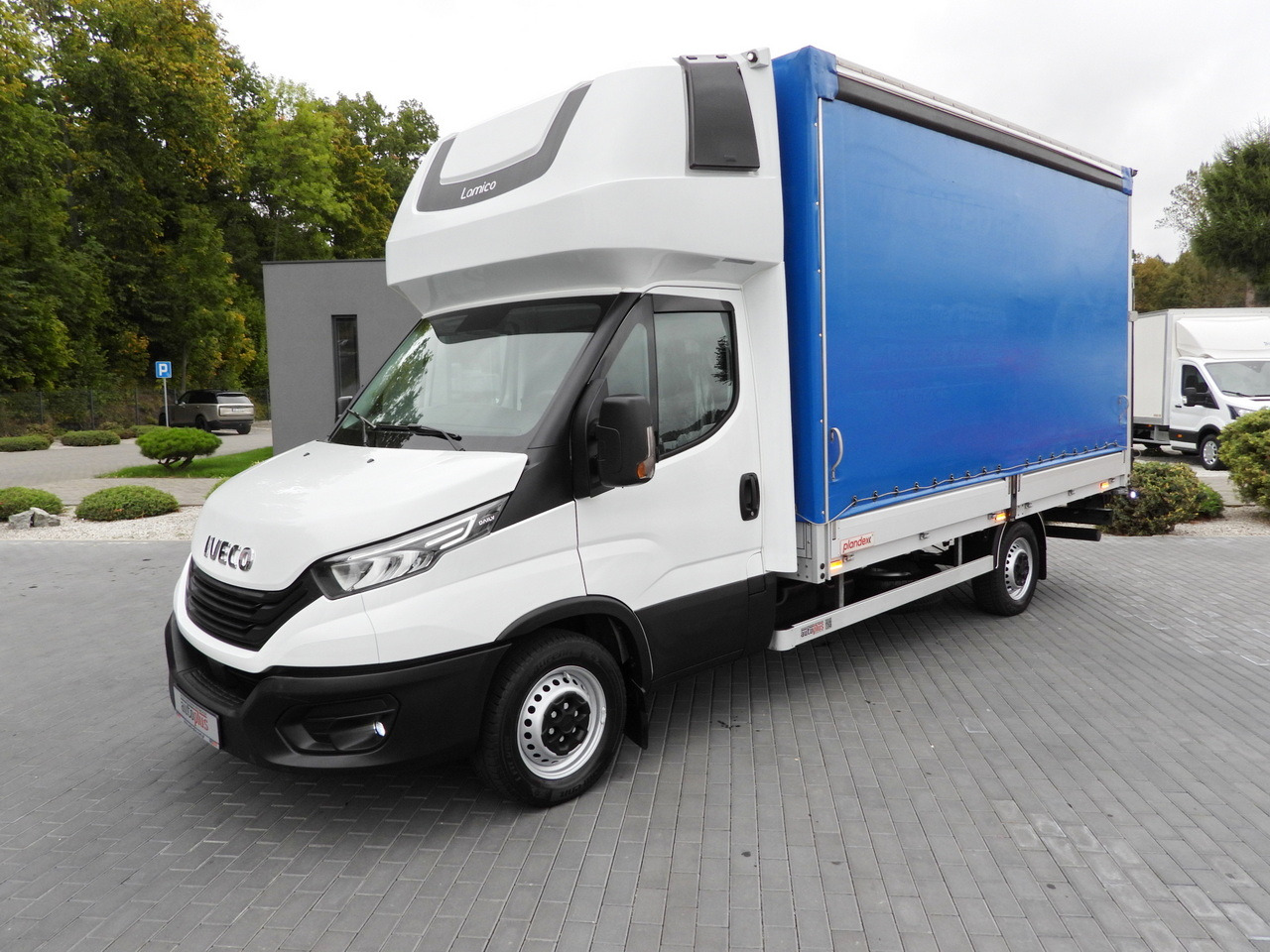 Furgons ar tentu IVECO DAILY 35S18 TARPAULIN LIFT 8 PALLETS WEBASTO CRUISE CONTROL LED LIGHTS AIR CONDITIONING  180HP: foto 19