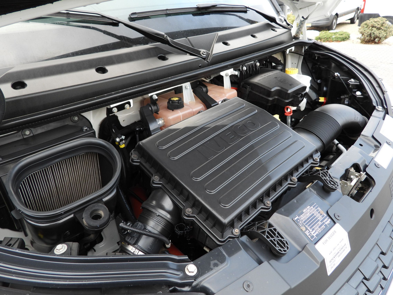 Komercauto pašizgāzējs IVECO DAILY 50C16 THREE-WAY TIPPER DOUBLE CABIN DOKA 6 SEATS CRUISE CONTROL PNEUMATICS TWIN WHEELS AIR CONDITIONING 160HP: foto 25 Komercauto pašizgāzējs IVECO DAILY 50C16 THREE-WAY TIPPER DOUBLE CABIN DOKA 6 SEATS CRUISE CONTROL PNEUMATICS TWIN WHEELS AIR CONDITIONING 160HP: foto 25