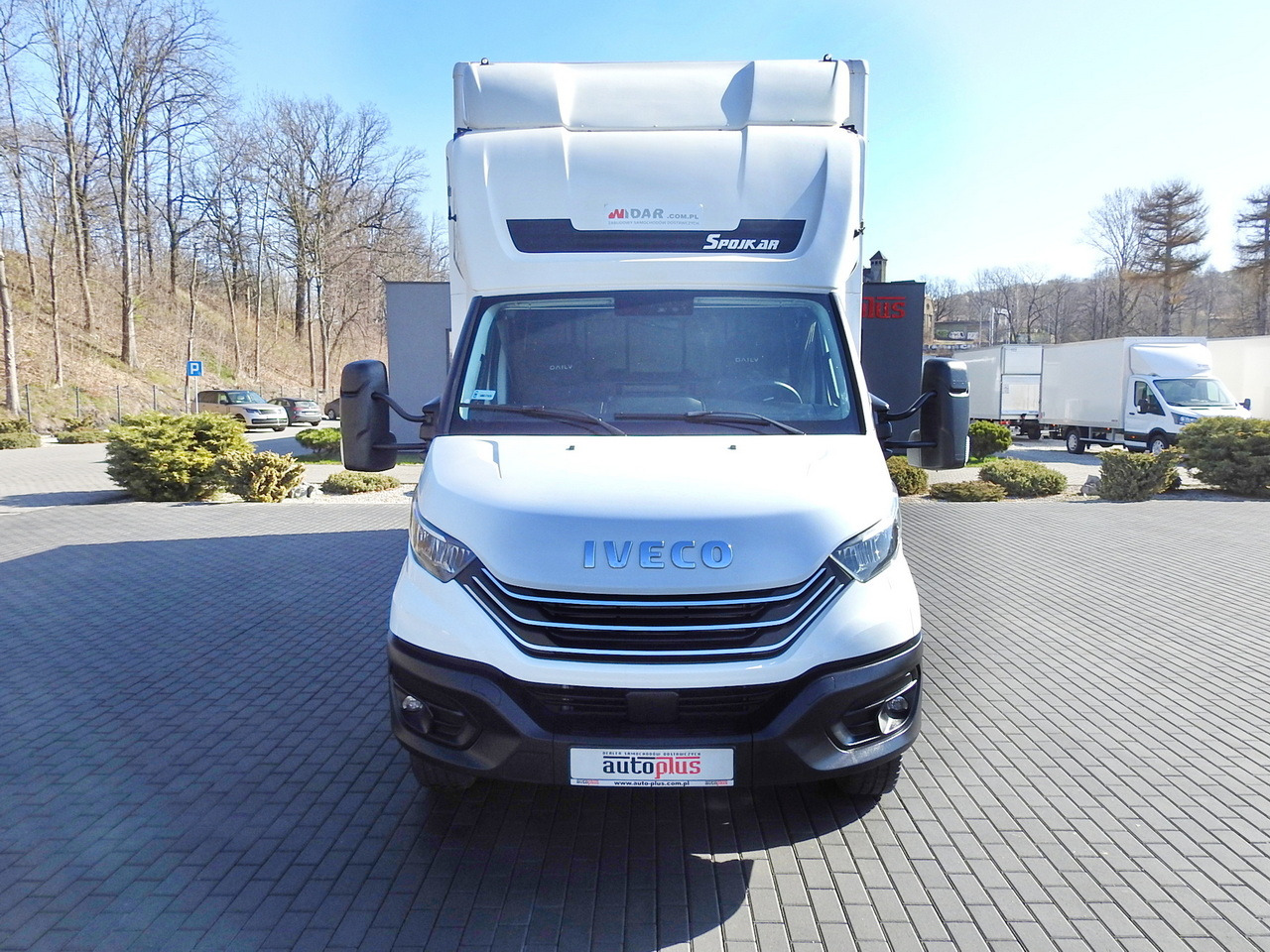IVECO DAILY 70C18 BOX LIFT 14 PALLETS WEBASTO CRUISE CONTROL NAVIGATION LED LIGHTS TWIN WHEELS AIR CONDITIONING  180HP - Komercauto refrižerators: foto 5 IVECO DAILY 70C18 BOX LIFT 14 PALLETS WEBASTO CRUISE CONTROL NAVIGATION LED LIGHTS TWIN WHEELS AIR CONDITIONING  180HP - Komercauto refrižerators: foto 5