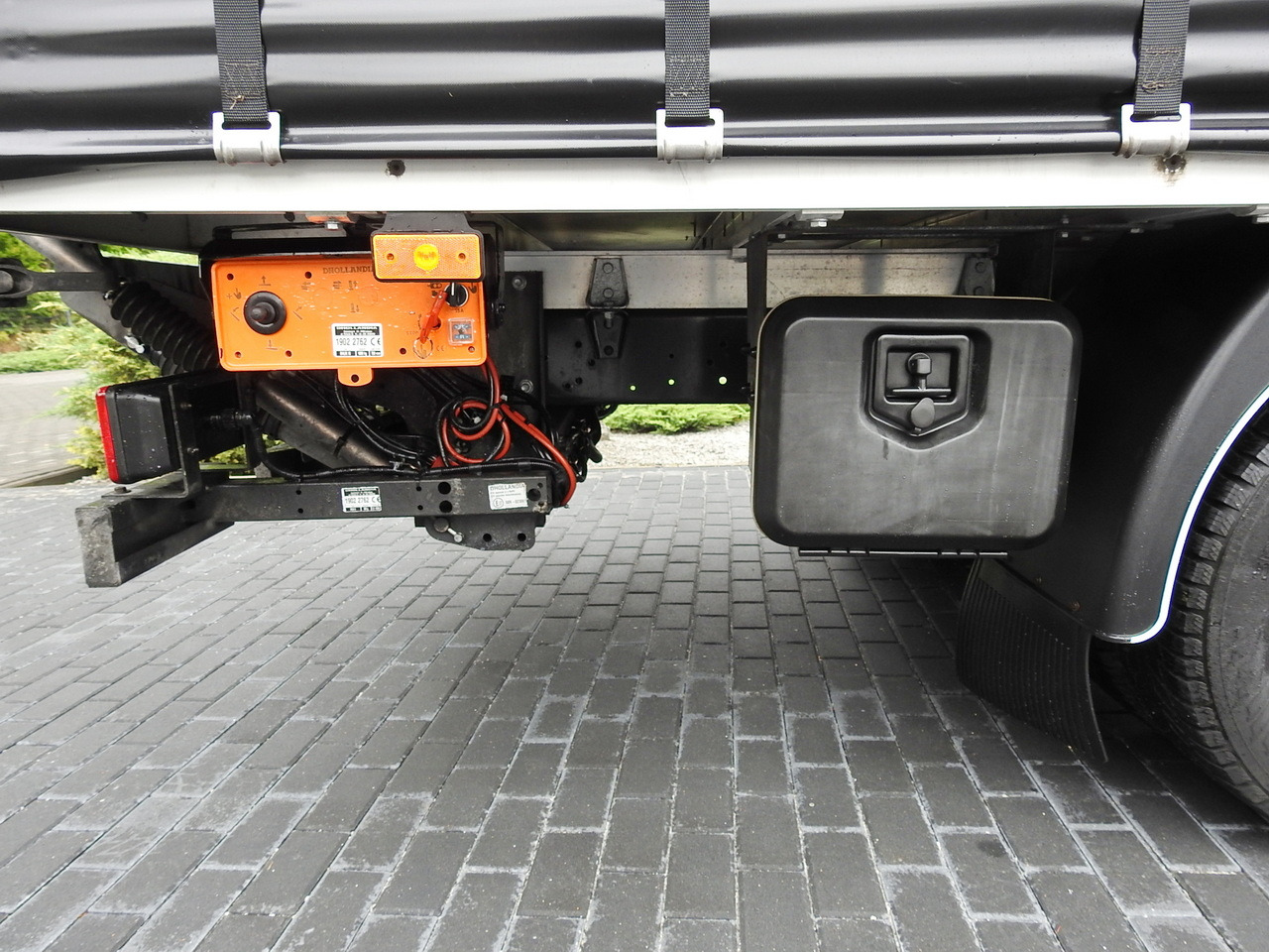 Kravas automašīna ar tentu IVECO DAILY 70C18 TARPAULIN LIFT 12 PALLETS WEBASTO CRUISE CONTROL TWIN WHEELS AIR CONDITIONING 180HP: foto 25 Kravas automašīna ar tentu IVECO DAILY 70C18 TARPAULIN LIFT 12 PALLETS WEBASTO CRUISE CONTROL TWIN WHEELS AIR CONDITIONING 180HP: foto 25