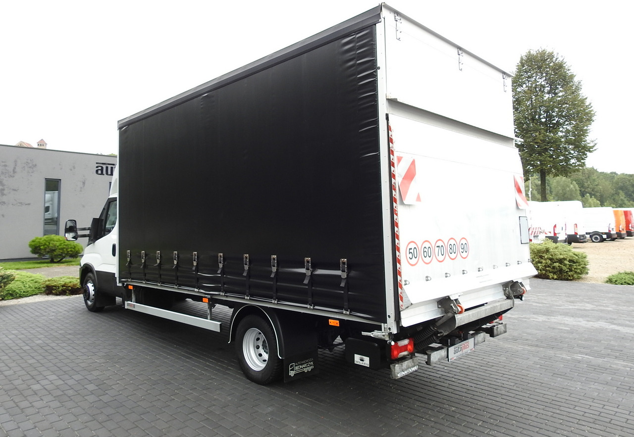 Kravas automašīna ar tentu IVECO DAILY 70C18 TARPAULIN LIFT 12 PALLETS WEBASTO CRUISE CONTROL TWIN WHEELS AIR CONDITIONING 180HP: foto 11 Kravas automašīna ar tentu IVECO DAILY 70C18 TARPAULIN LIFT 12 PALLETS WEBASTO CRUISE CONTROL TWIN WHEELS AIR CONDITIONING 180HP: foto 11