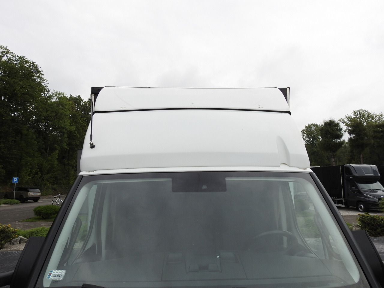 Kravas automašīna ar tentu IVECO DAILY 70C18 TARPAULIN LIFT 12 PALLETS WEBASTO CRUISE CONTROL TWIN WHEELS AIR CONDITIONING 180HP: foto 18 Kravas automašīna ar tentu IVECO DAILY 70C18 TARPAULIN LIFT 12 PALLETS WEBASTO CRUISE CONTROL TWIN WHEELS AIR CONDITIONING 180HP: foto 18