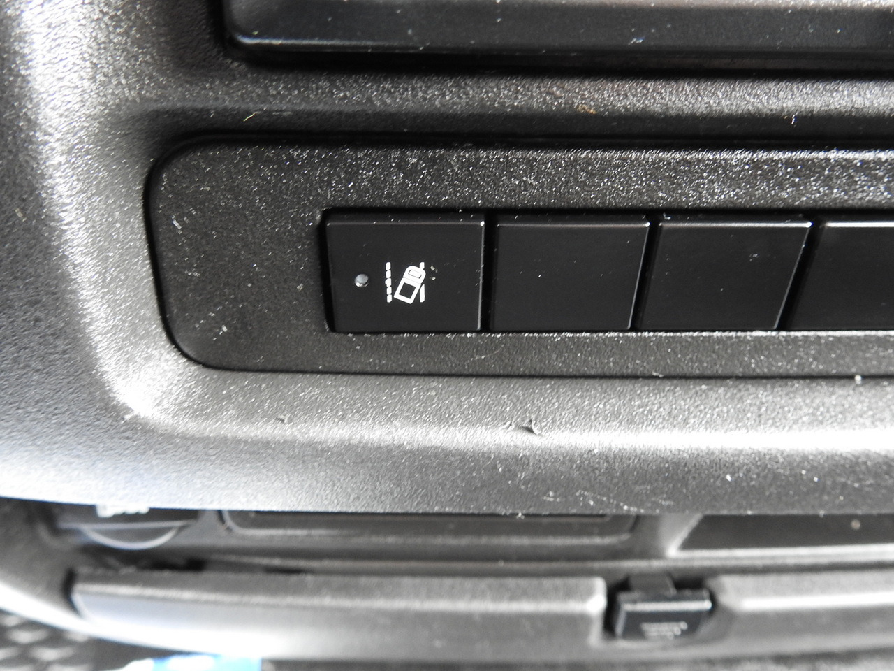 Kravas automašīna ar tentu IVECO DAILY 70C18 TARPAULIN LIFT 12 PALLETS WEBASTO CRUISE CONTROL TWIN WHEELS AIR CONDITIONING 180HP: foto 41 Kravas automašīna ar tentu IVECO DAILY 70C18 TARPAULIN LIFT 12 PALLETS WEBASTO CRUISE CONTROL TWIN WHEELS AIR CONDITIONING 180HP: foto 41