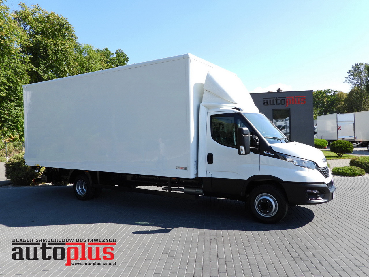 IVECO DAILY 72C18 LIFT 14 PALLETS CRUISE CONTROL PNEUMATICS AUTOMATIC TRANSMISSION HI-MATIC TWIN WHEELS AIR CONDITIONING 180HP - Furgons ar slēgtā virsbūve: foto 1 IVECO DAILY 72C18 LIFT 14 PALLETS CRUISE CONTROL PNEUMATICS AUTOMATIC TRANSMISSION HI-MATIC TWIN WHEELS AIR CONDITIONING 180HP - Furgons ar slēgtā virsbūve: foto 1