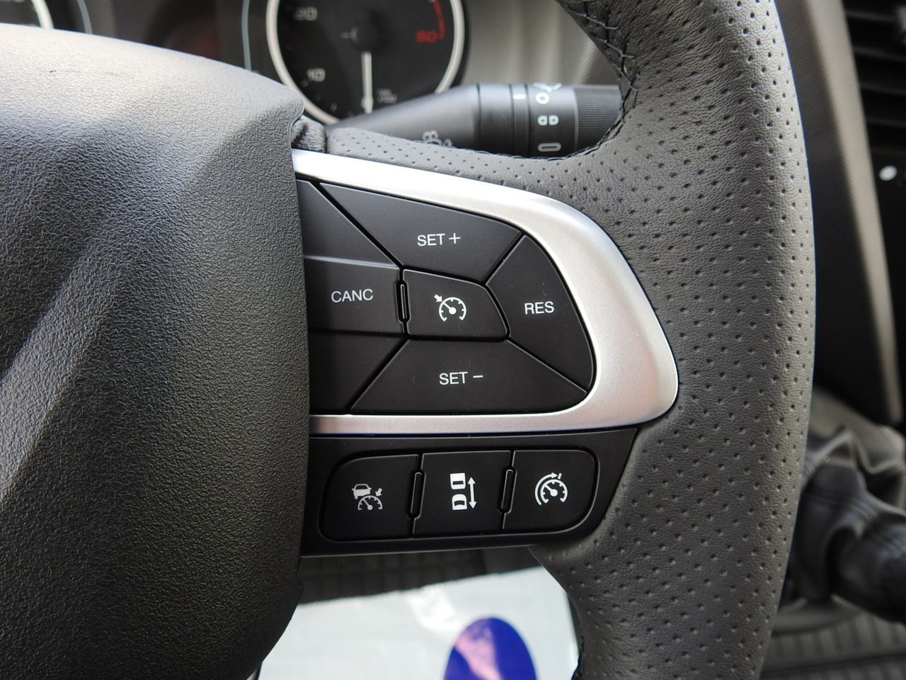 Jaunā Furgons ar tentu IVECO DAILY NEW TARPAULIN 10 PALLETS WEBASTO CRUISE CONTROL NAVIGATION AIR CONDITIONING LED LIGHTS  180HP: foto 38