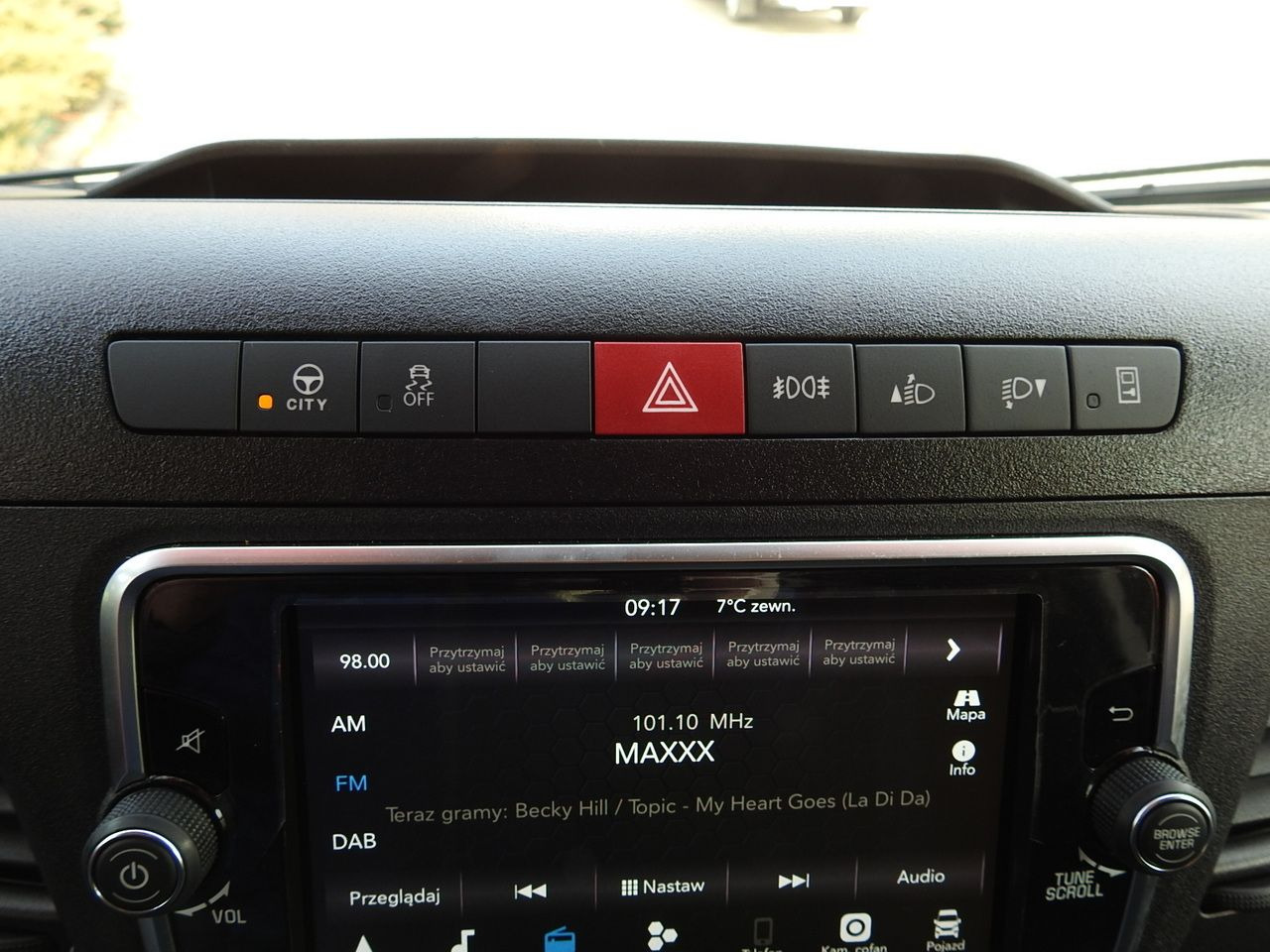 Jaunā Furgons ar tentu IVECO DAILY NEW TARPAULIN 10 PALLETS WEBASTO CRUISE CONTROL NAVIGATION AIR CONDITIONING LED LIGHTS  180HP: foto 40