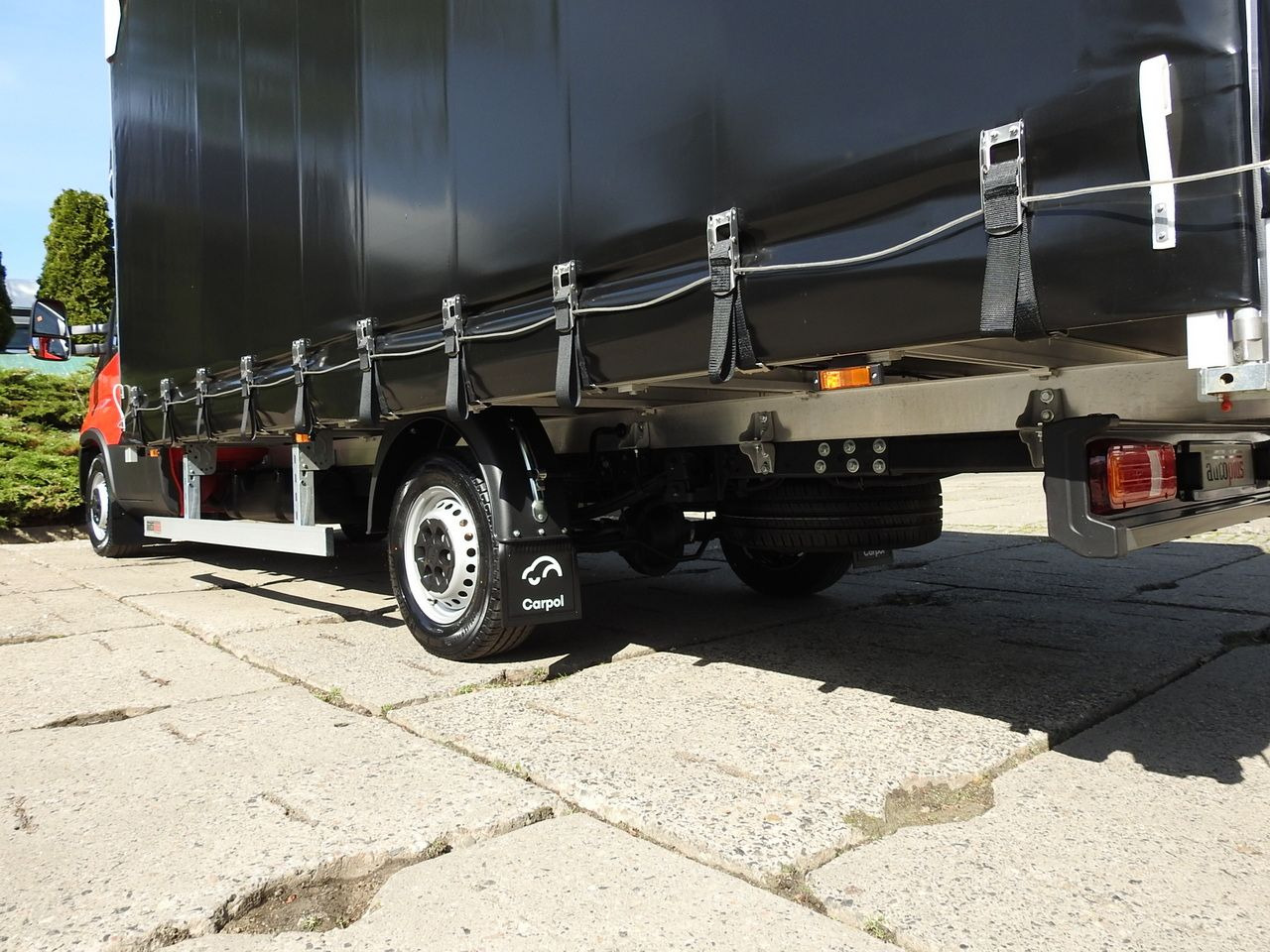 Jaunā Furgons ar tentu IVECO DAILY NEW TARPAULIN 10 PALLETS WEBASTO CRUISE CONTROL NAVIGATION AIR CONDITIONING LED LIGHTS  180HP: foto 16