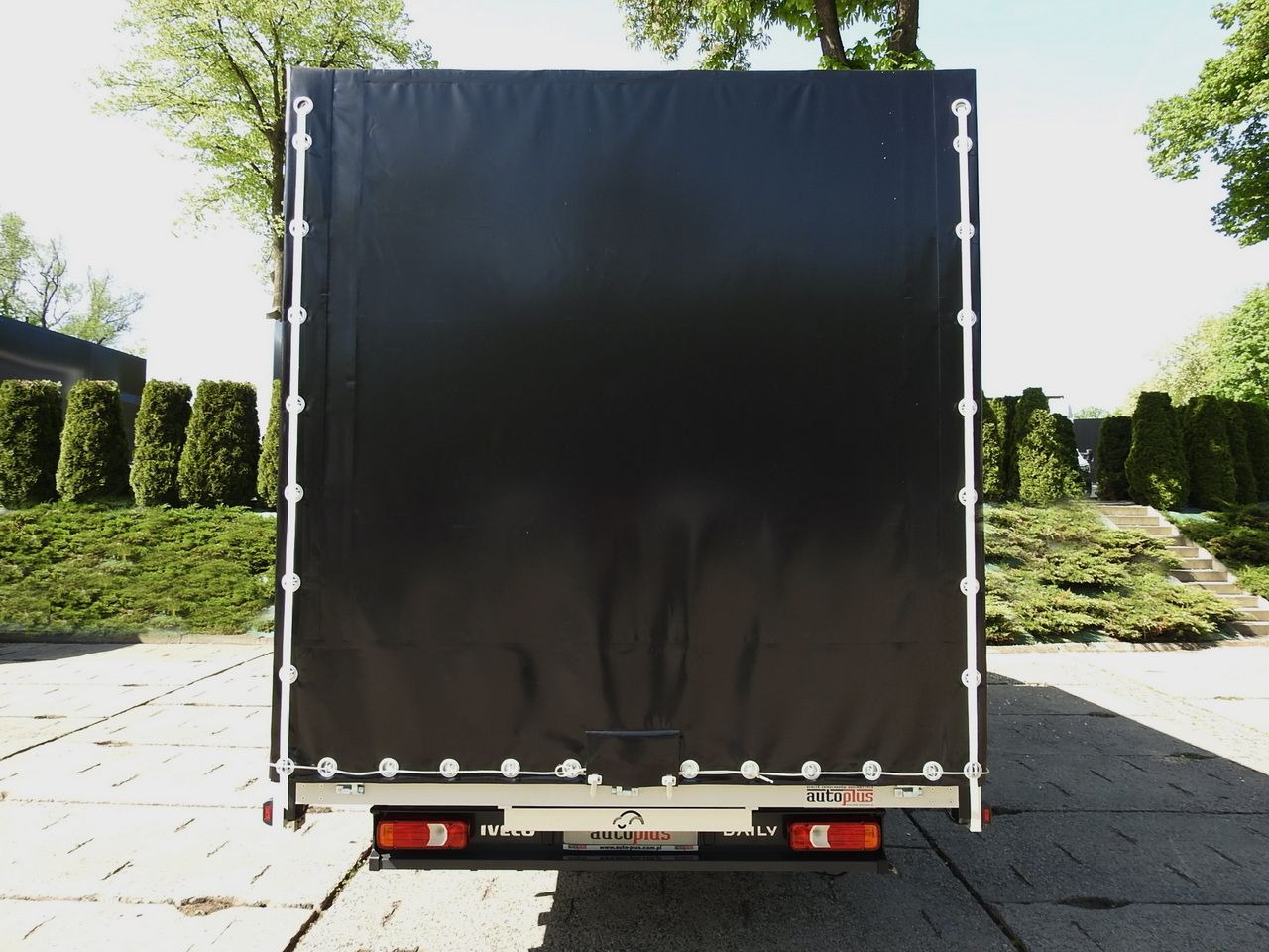 Jaunā Furgons ar tentu IVECO DAILY NEW TARPAULIN 10 PALLETS WEBASTO CRUISE CONTROL NAVIGATION AIR CONDITIONING LED LIGHTS  180HP: foto 11