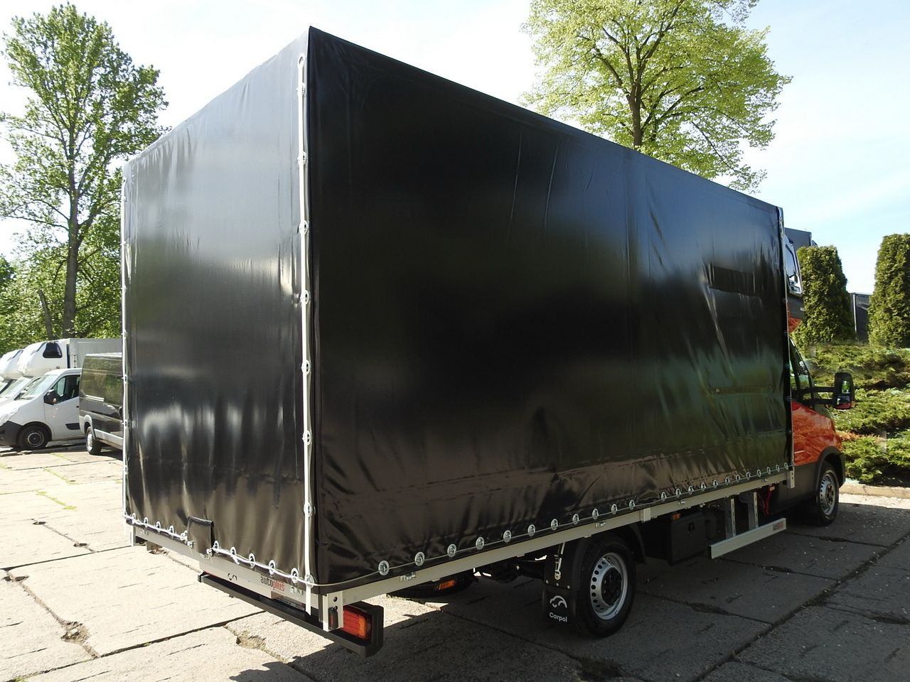 Jaunā Furgons ar tentu IVECO DAILY NEW TARPAULIN 10 PALLETS WEBASTO CRUISE CONTROL NAVIGATION AIR CONDITIONING LED LIGHTS  180HP: foto 13