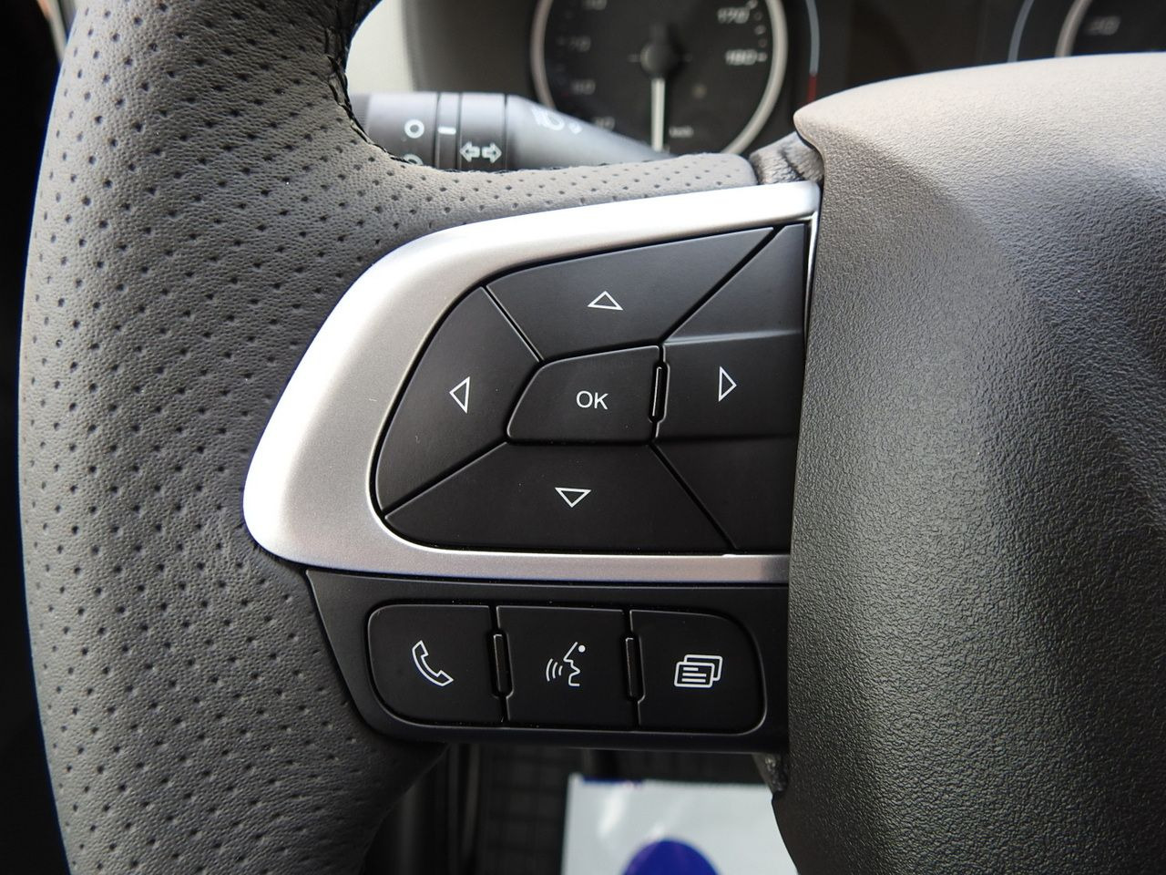 Jaunā Furgons ar tentu IVECO DAILY NEW TARPAULIN 10 PALLETS WEBASTO CRUISE CONTROL NAVIGATION AIR CONDITIONING LED LIGHTS  180HP: foto 37