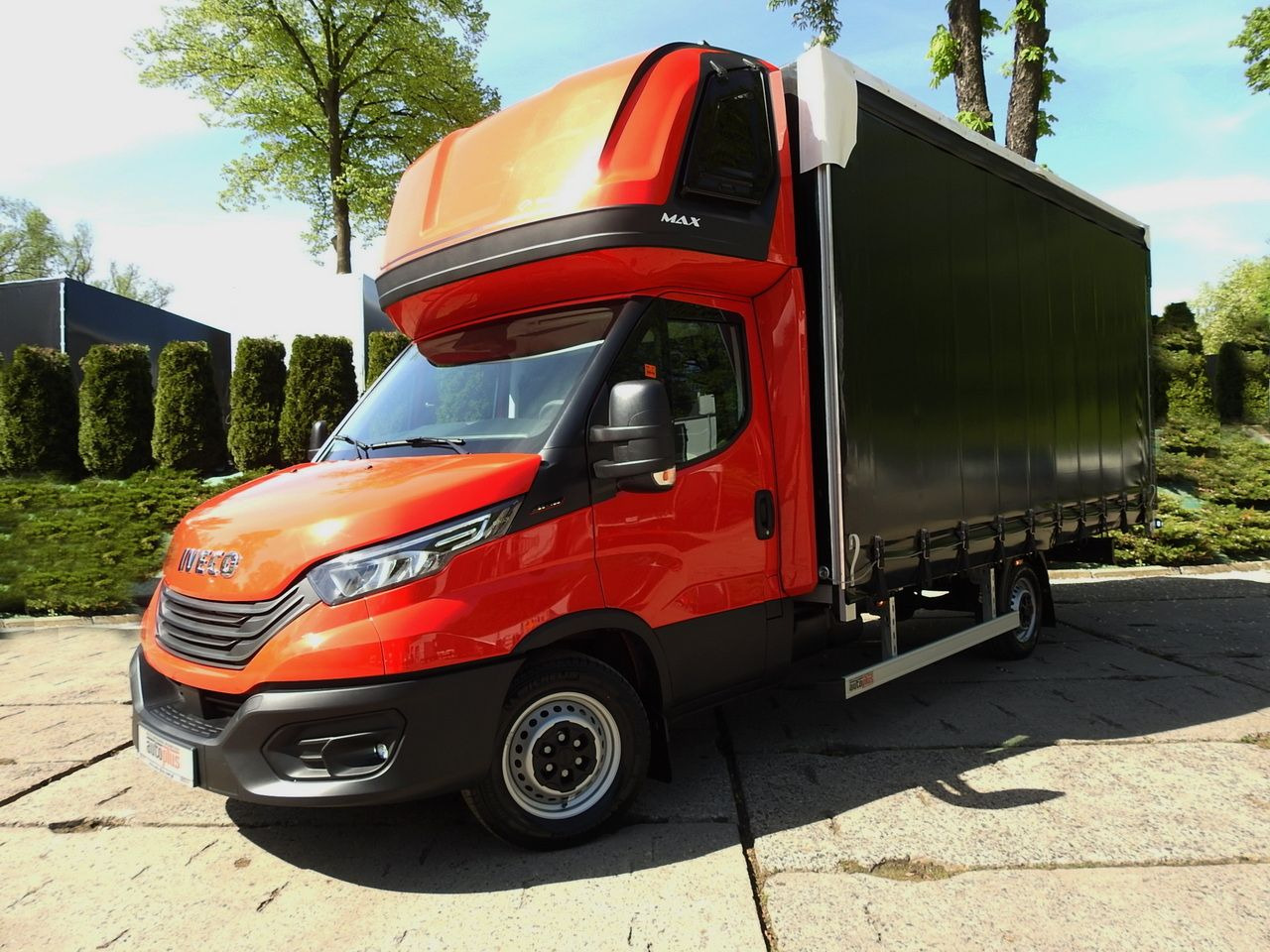 Jaunā Furgons ar tentu IVECO DAILY NEW TARPAULIN 10 PALLETS WEBASTO CRUISE CONTROL NAVIGATION AIR CONDITIONING LED LIGHTS  180HP: foto 20