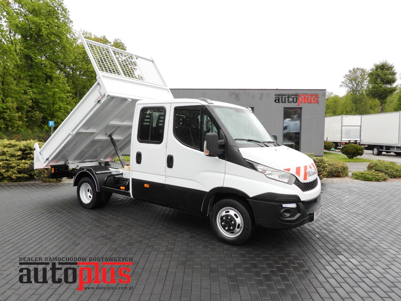 Iveco DAILY 35C13 KIPPER DOPPELKABINE DOKA 7 SITZE A/C - Komercauto pašizgāzējs, Kravas-pasažieru furgons: foto 1 Iveco DAILY 35C13 KIPPER DOPPELKABINE DOKA 7 SITZE A/C - Komercauto pašizgāzējs, Kravas-pasažieru furgons: foto 1