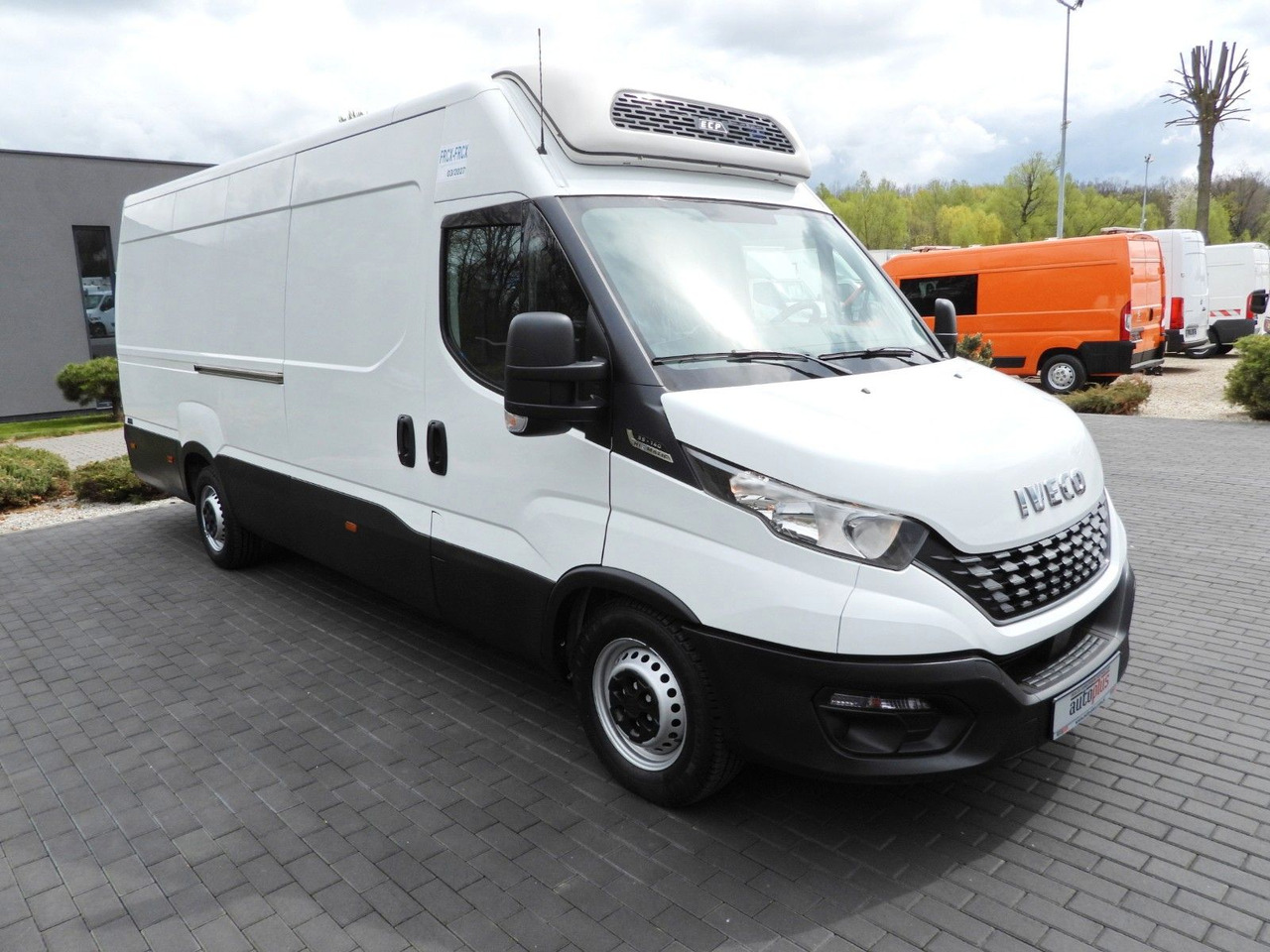 Iveco DAILY 35S14 KÜHLKASTENWAGEN -5*C STROMVERSORGUNG - Komercauto refrižerators: foto 4 Iveco DAILY 35S14 KÜHLKASTENWAGEN -5*C STROMVERSORGUNG - Komercauto refrižerators: foto 4