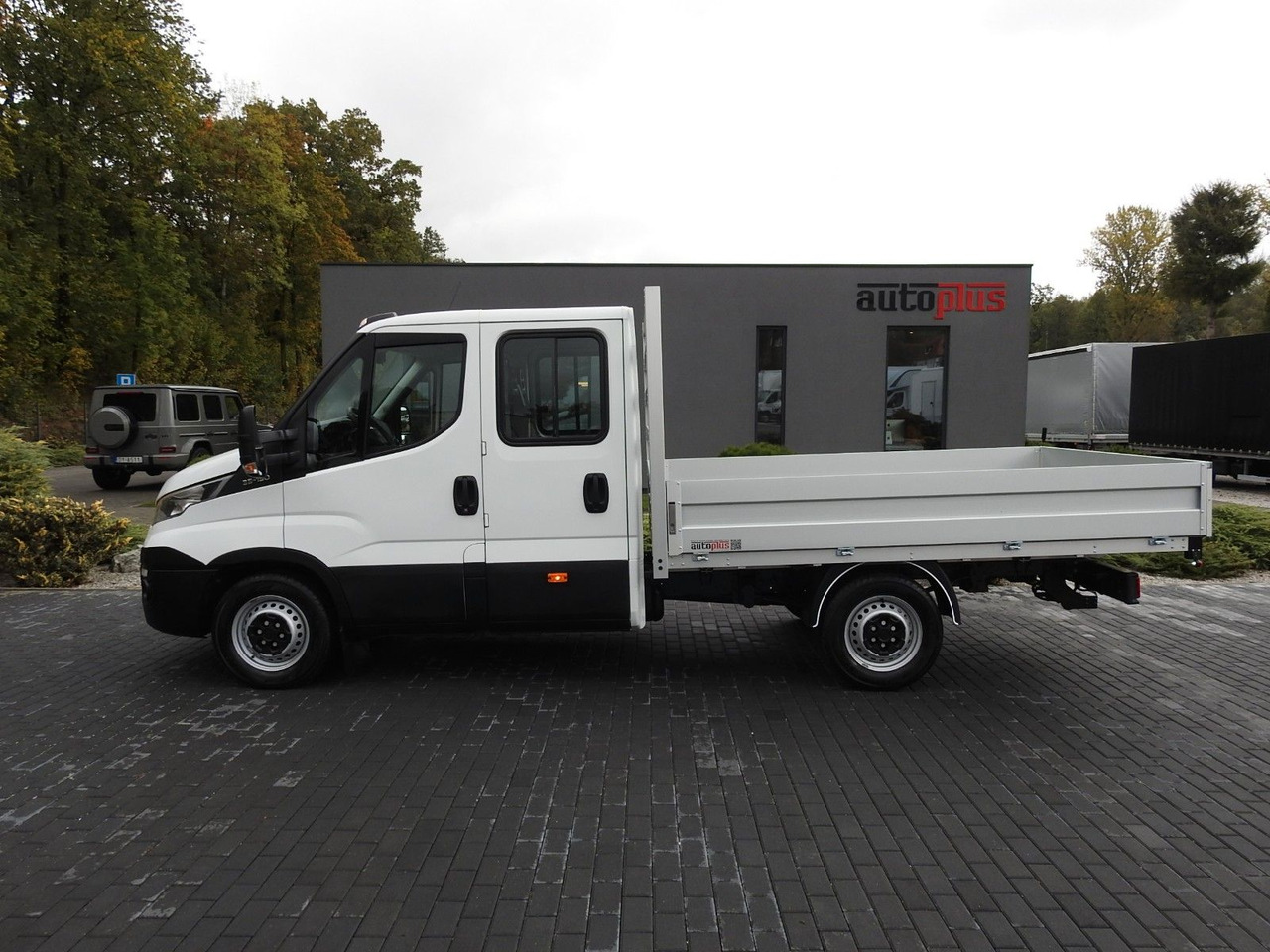 Automašīna ar kravas platformu, Kravas-pasažieru furgons Iveco DAILY 35S15 PRITSCHE DOPPELKABINE DOKA 7 SITZE: foto 8
