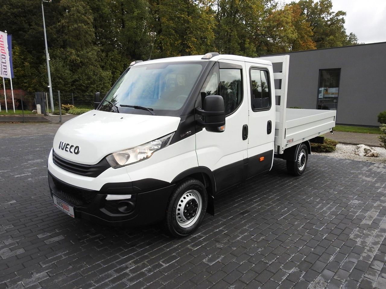 Automašīna ar kravas platformu, Kravas-pasažieru furgons Iveco DAILY 35S15 PRITSCHE DOPPELKABINE DOKA 7 SITZE: foto 6