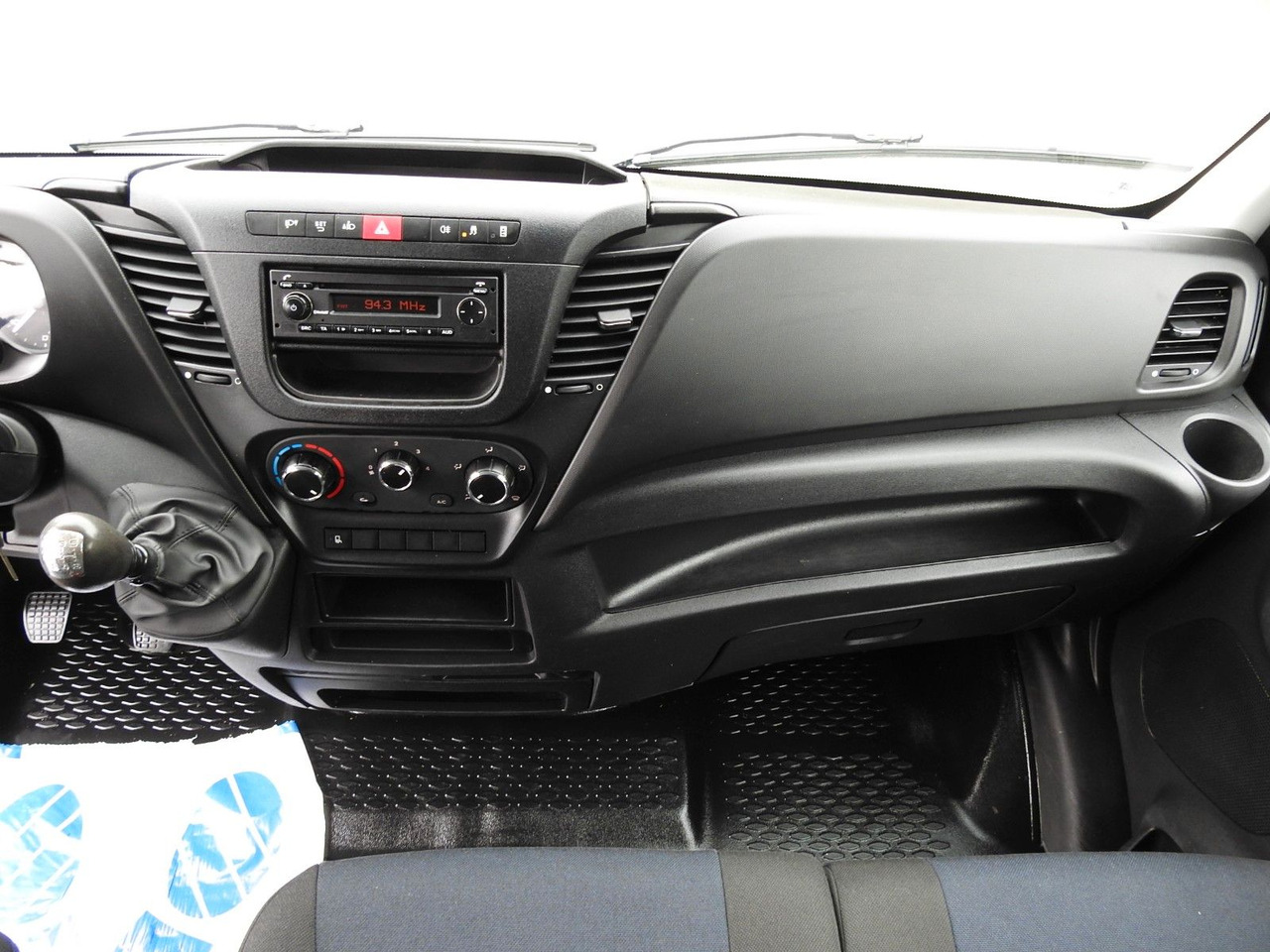 Automašīna ar kravas platformu, Kravas-pasažieru furgons Iveco DAILY 35S15 PRITSCHE DOPPELKABINE DOKA 7 SITZE: foto 25