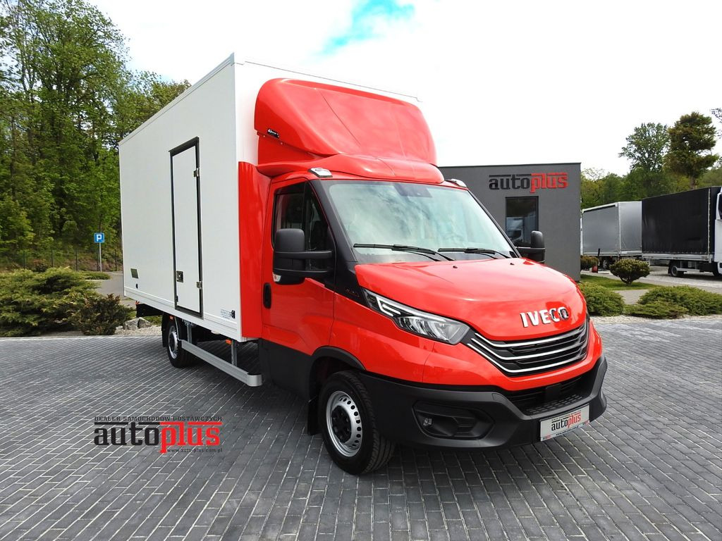 Iveco DAILY 35S18 NEUE KOFFER 10 PALETTEN TEMPOMAT - Furgons ar slēgtā virsbūve: foto 1 Iveco DAILY 35S18 NEUE KOFFER 10 PALETTEN TEMPOMAT - Furgons ar slēgtā virsbūve: foto 1